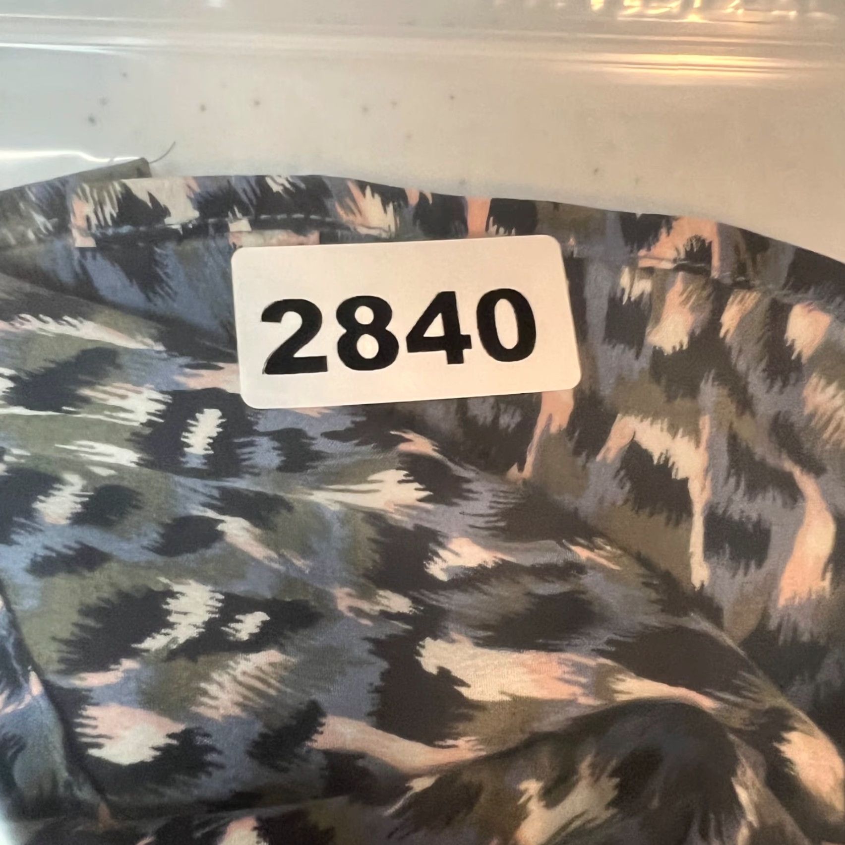 Equipment VINTAGE Equipment Silk Shirt Dress Long Sleeve Collared Button Front Animal Print XXS Women’s Blue - Equipment Shirt Dress Animals 90s Size XXS / US 00 / IT 34 - 8 Thumbnail