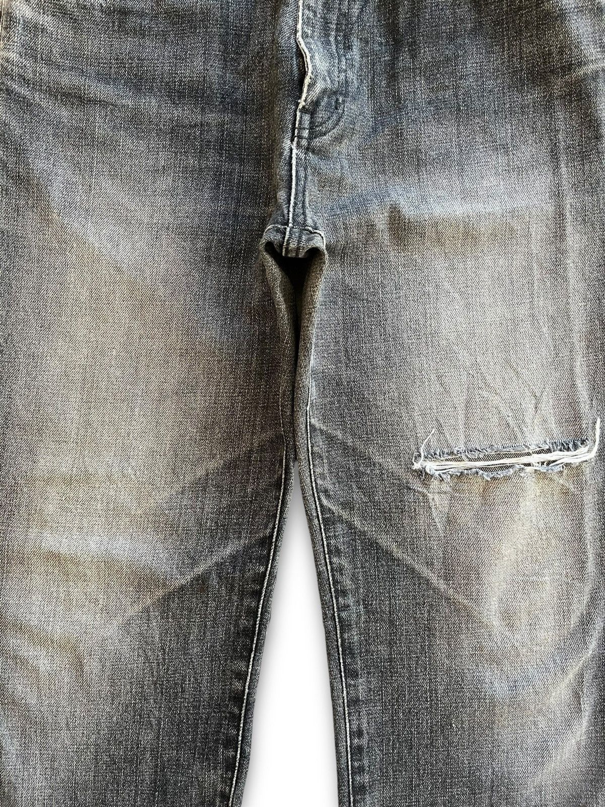 Japanese Brand × Uniqlo Vintage Uniqlo Faded Black Distressed Loose Jeans 31x30 Size US 31 - 5 Thumbnail
