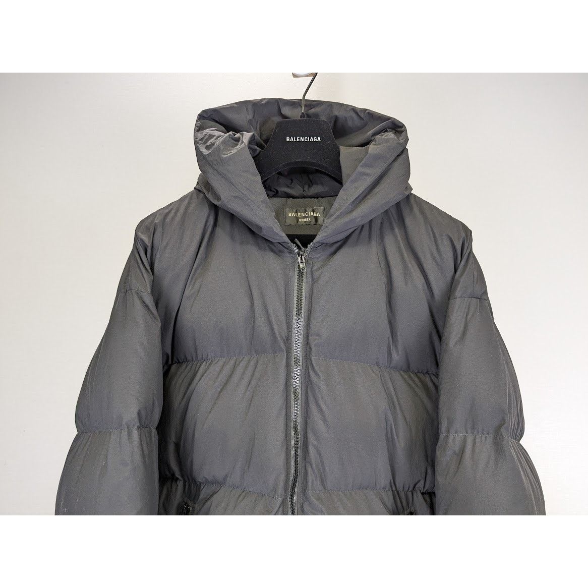 Balenciaga o1rshd1 Sporty B Down Puffer Jacket in Black Size US M / EU 48-50 / 2 - 6 Thumbnail