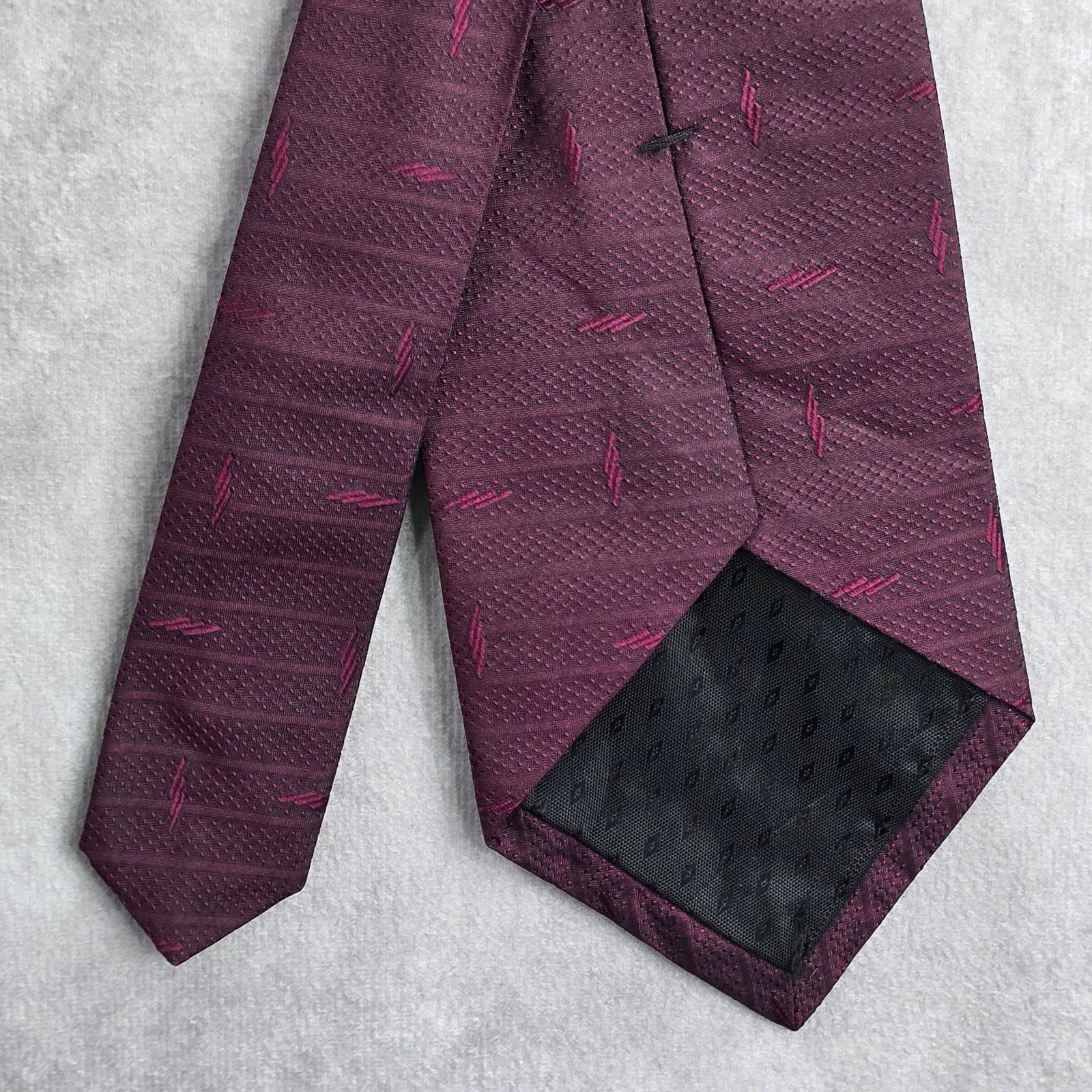 Other Kenneth Cole New York Burgundy Maroon Stripe Silk Neck Tie Size 28 - 5 Thumbnail