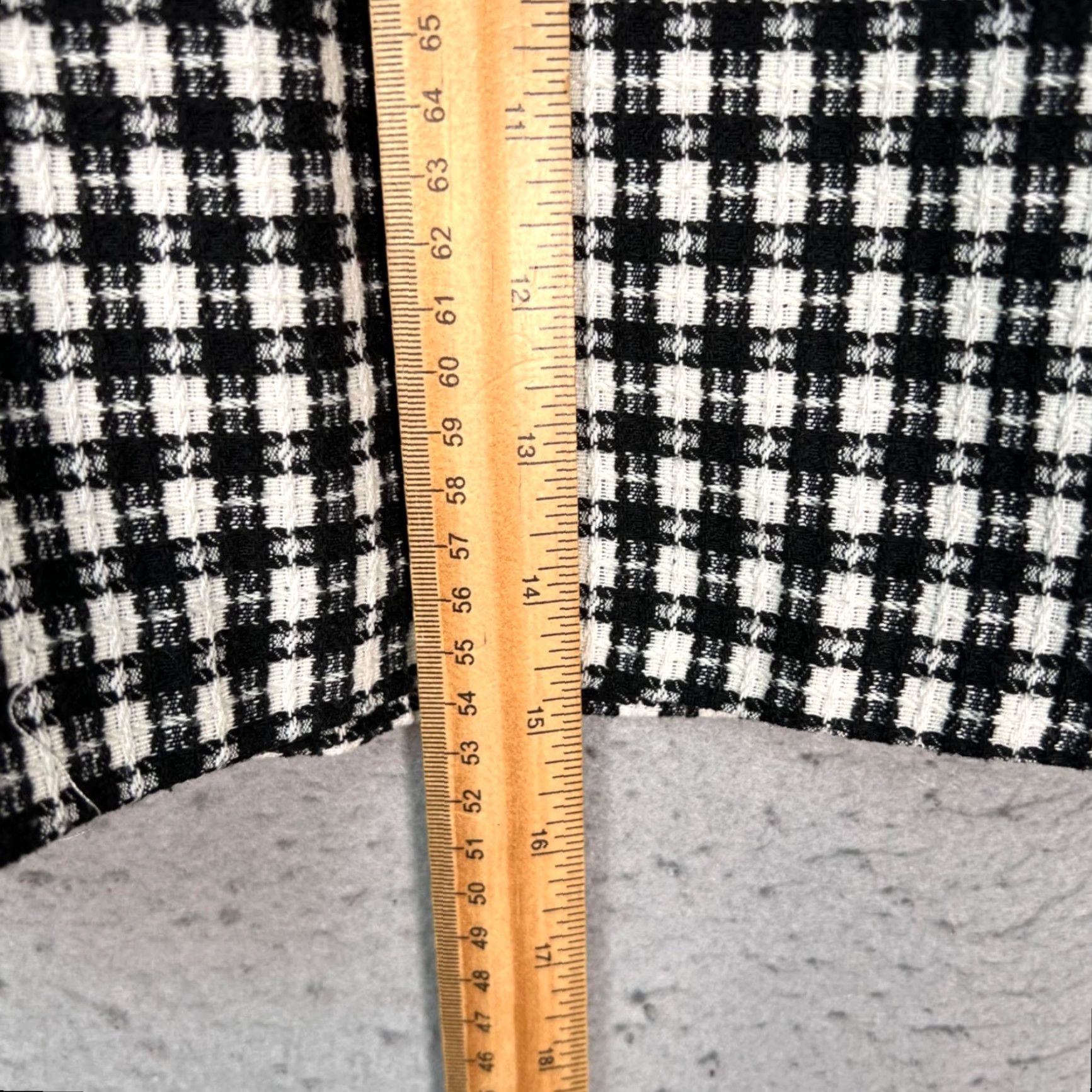 Zara Zara Womens Bermuda Shorts High-Waisted Plaid Tweed Black White Size S Size 28" / US 6 / IT 42 - 6 Thumbnail