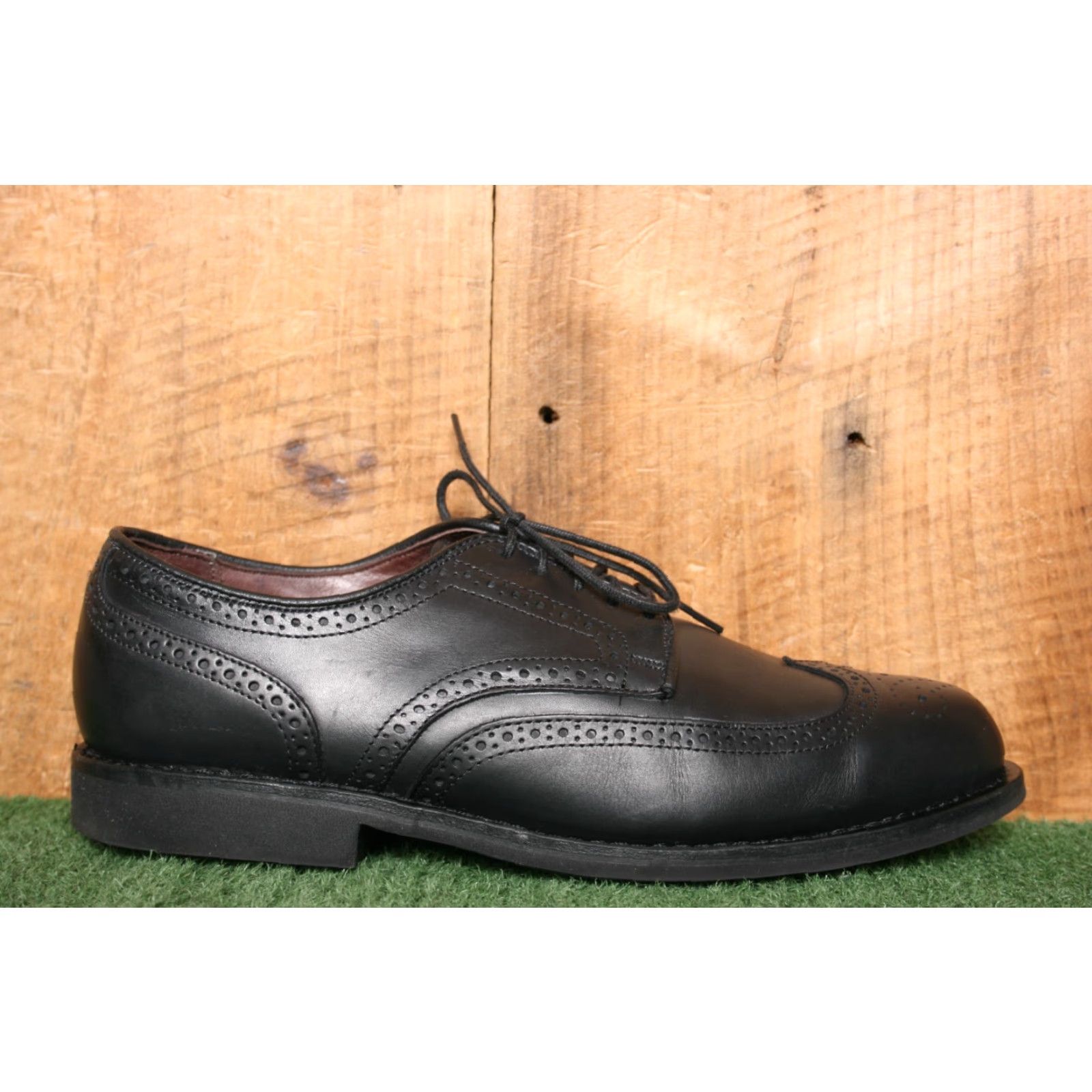 Allen Edmonds VINTAGE ALLEN EDMONDS Black Leather Feather Welt Wingtips w/Traveler Insoles Sz. 9.5 D Derby Dress Shoes Mens Size US 10 / EU 43 - 2 Thumbnail