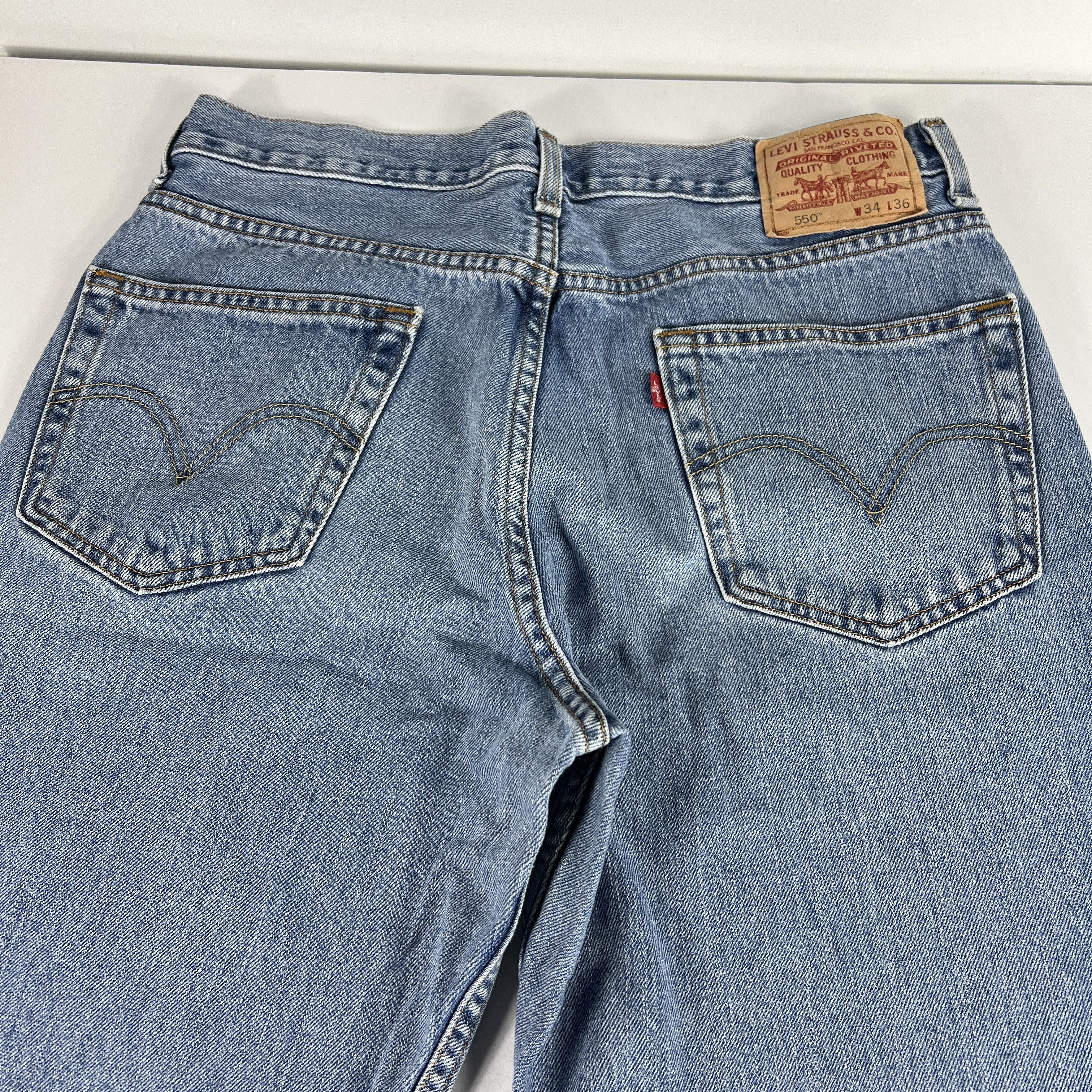 Levi's Y2K Levi's Jeans 550 Relaxed Fit Blue Faded Cotton Denim Size US 33 - 12 Thumbnail