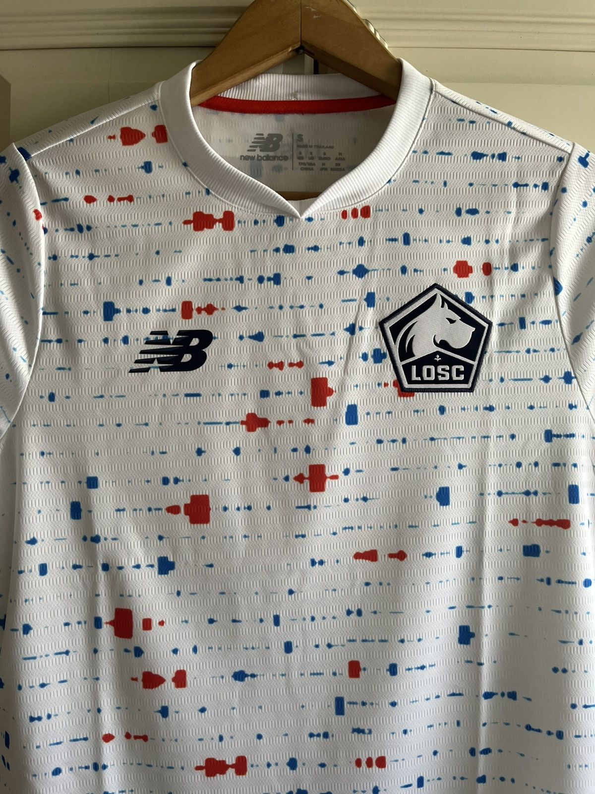 New Balance New Balance 2023-24 Lille OSC Away Soccer Jersey Size US S / EU 44-46 / 1 - 2 Thumbnail