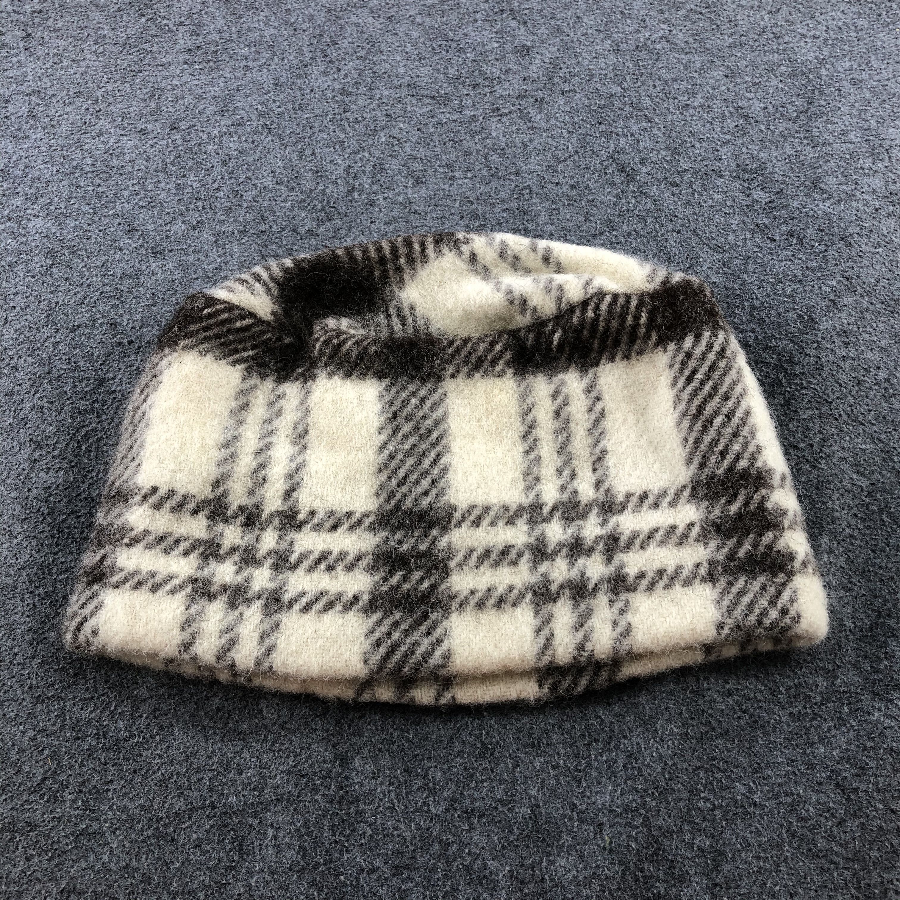 Vintage Unknown Tartan Wool Beanie Snowcap Snow Hat B479 Size ONE SIZE - 4 Thumbnail