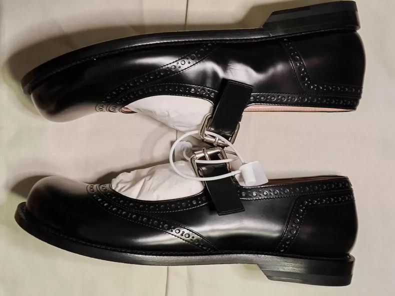 Loewe LOEWE Leather round toe fashion flat heels Mary Jane shoes Size US 7.5 / IT 37.5 - 6 Thumbnail