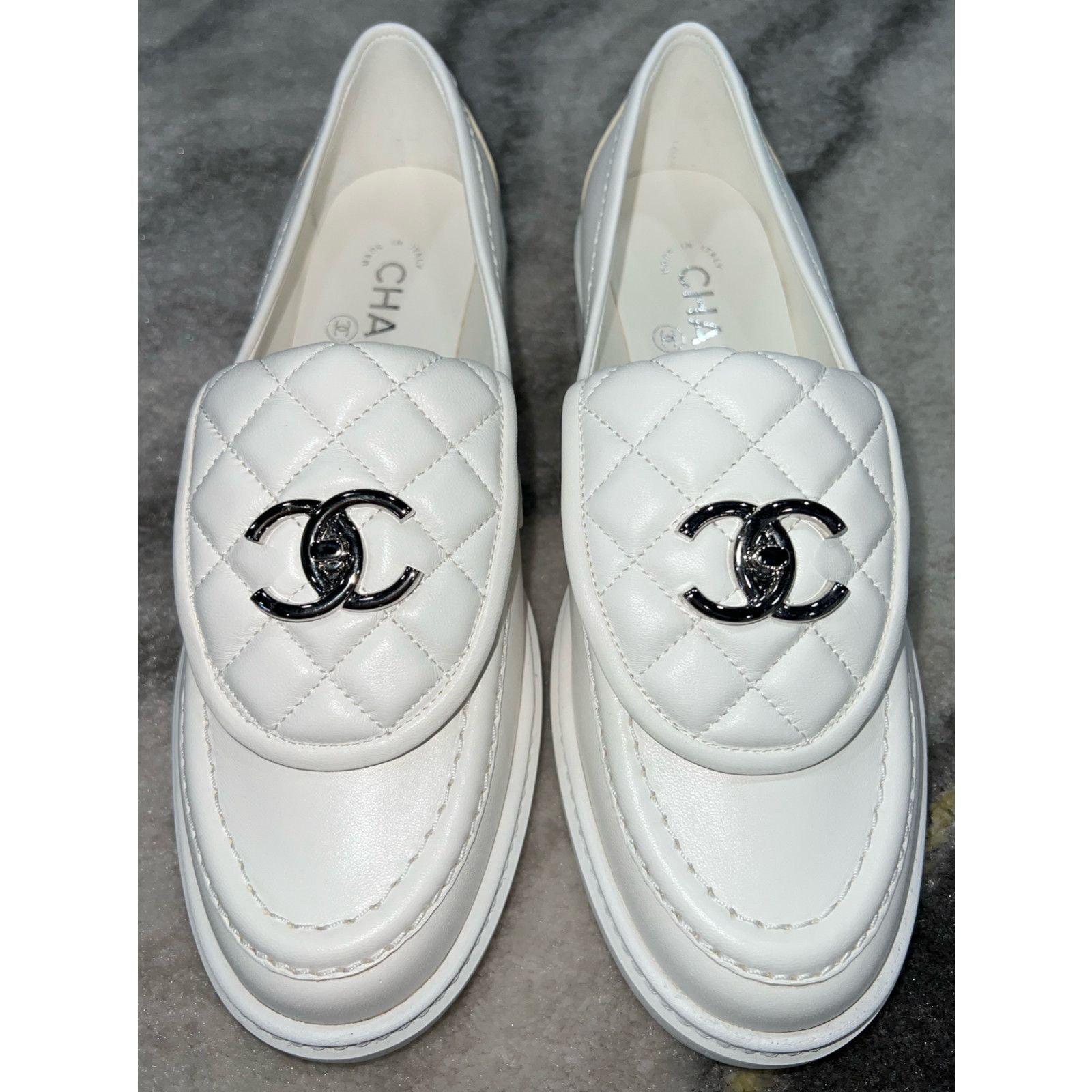 22P Quilted Flap Turnlock CC Mule Slip On Flat Loafer 36.5