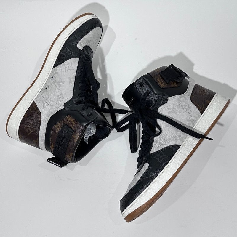 Louis Vuitton Louis Vuitton Rivoli Monogram Strass Sneakers for Men - Size US 8 / EU 41 - 2 Thumbnail
