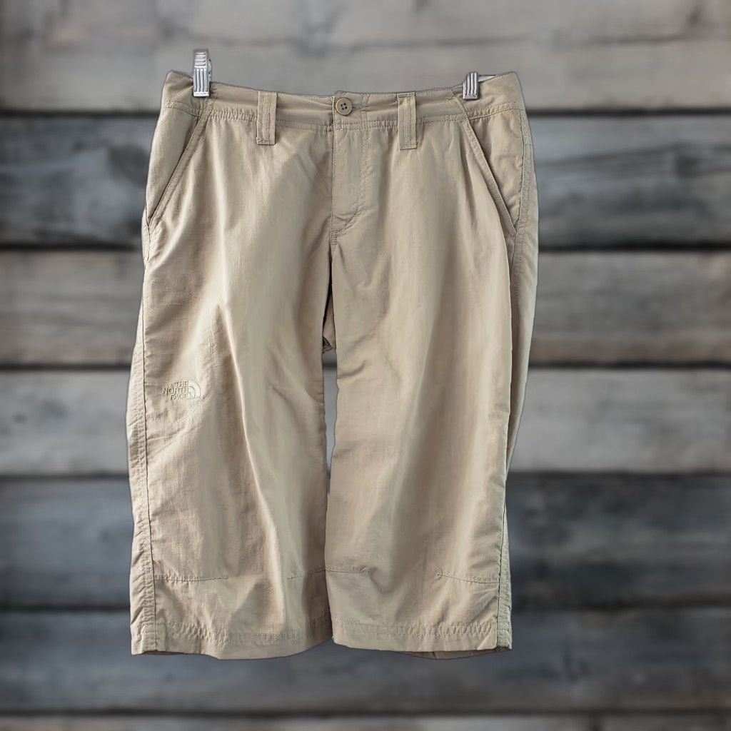 The North Face North Face Womens Bermuda Shorts Sz 4 Solid Tan Nylon Mid Rise Activewear Shorts Womens - 15" Waist 15" Inseam 8" Rise Size 27" / US 4 / IT 40 - 1 Thumbnail