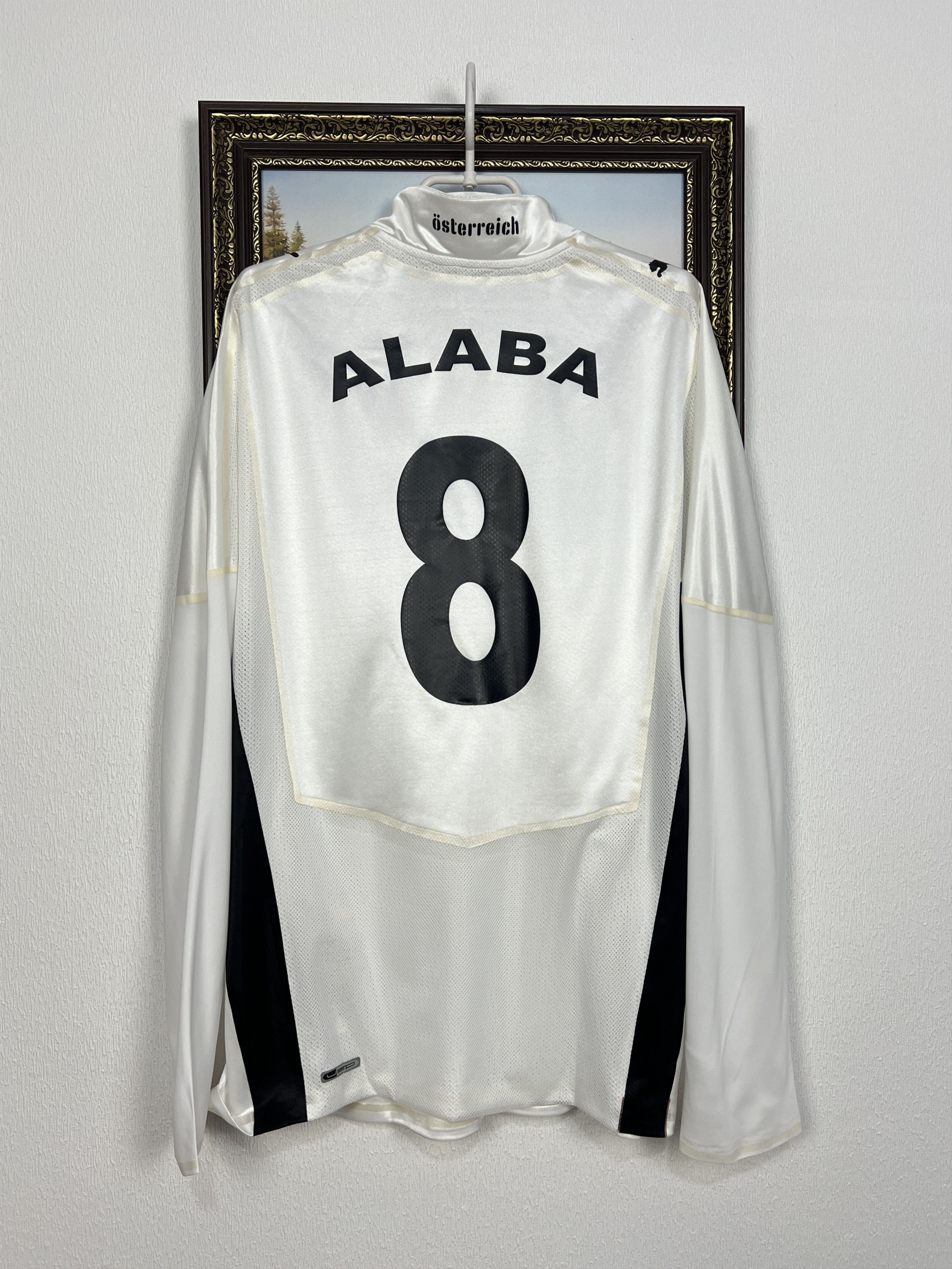 Puma Austria football shirt Player #8 Alaba Long Sleeve Jersey Size US XL / EU 56 / 4 - 1 Thumbnail