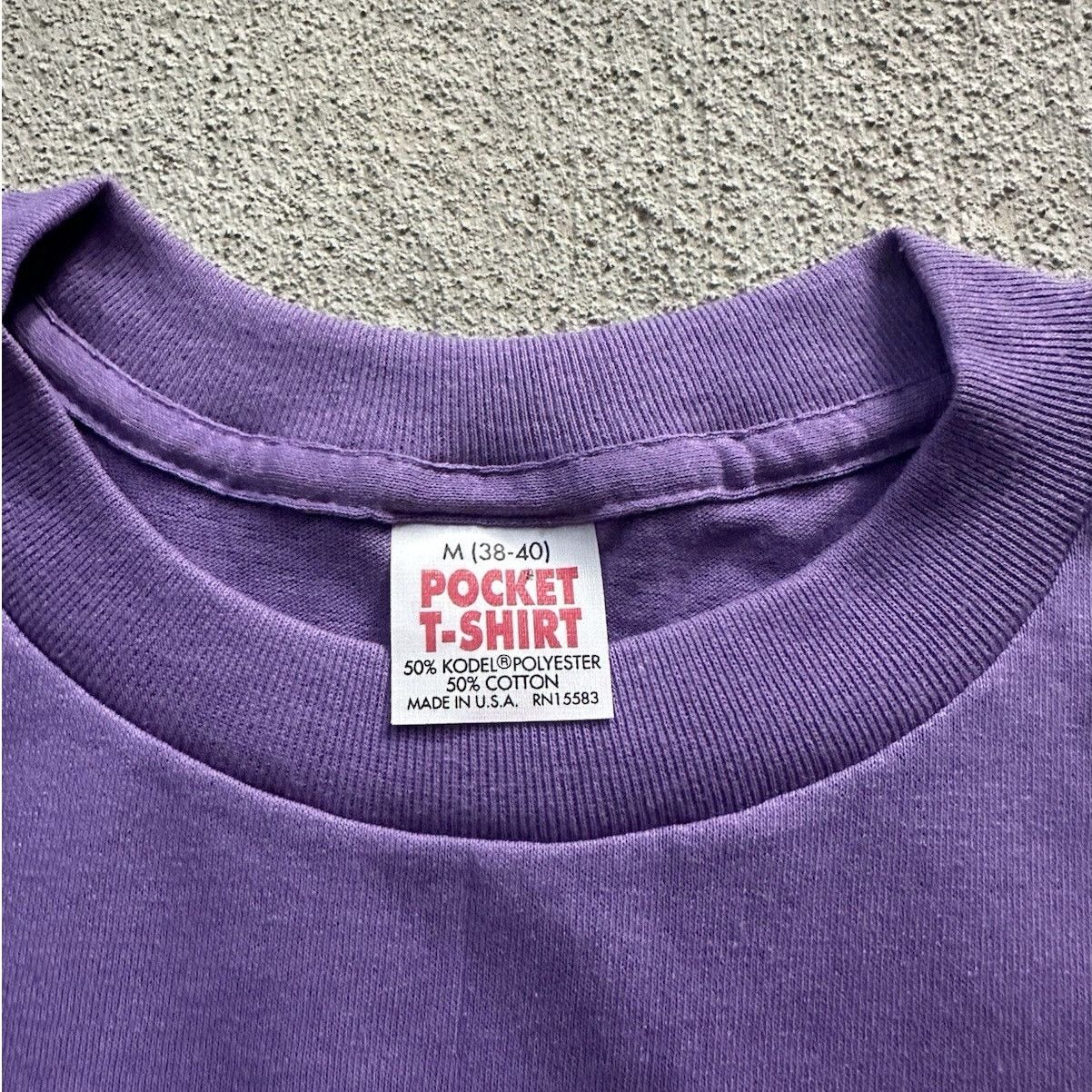 Vintage Vintage Blank Purple T-shirt With Front Pocket Size Medium Size US M / EU 48-50 / 2 - 4 Thumbnail