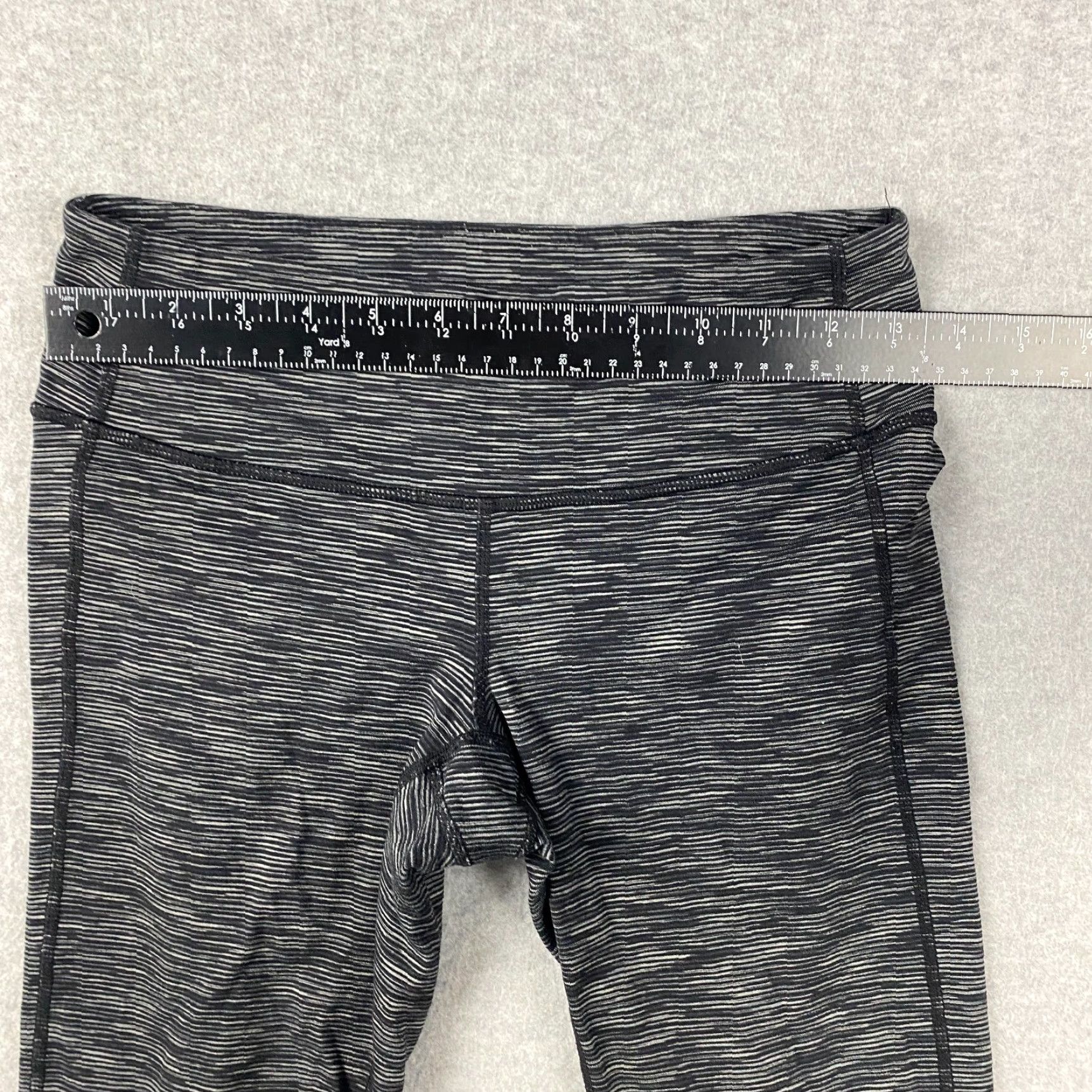 Athleta Athleta Leggings Womens Small S Black Pull On Striped Capri Mid-Rise Stretch Size 26" / US 2 / IT 38 - 3 Thumbnail