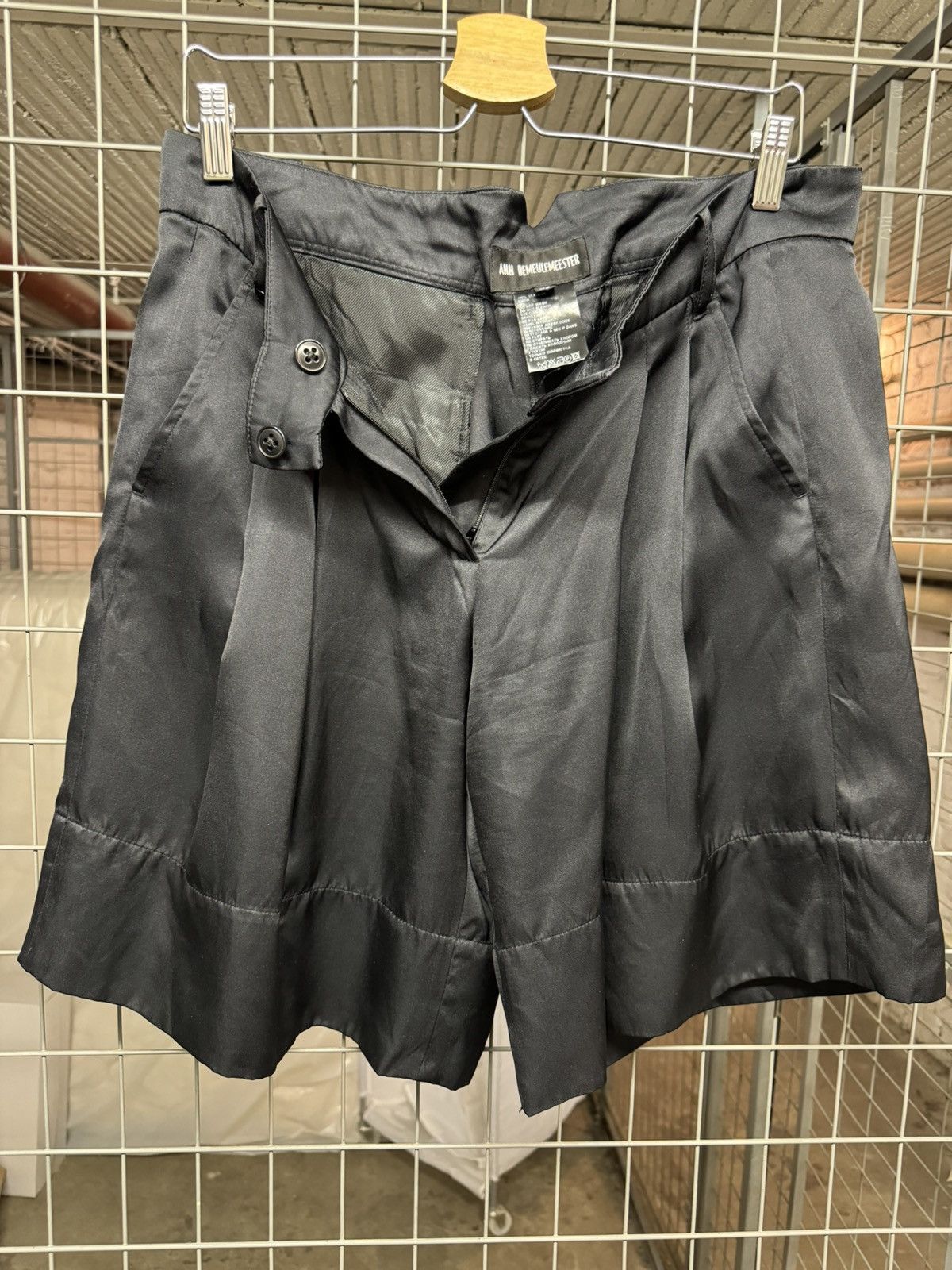 Ann Demeulemeester Ann Demeulemeester SS2004 Silk Shorts Size US 30 / EU 46 - 10 Thumbnail