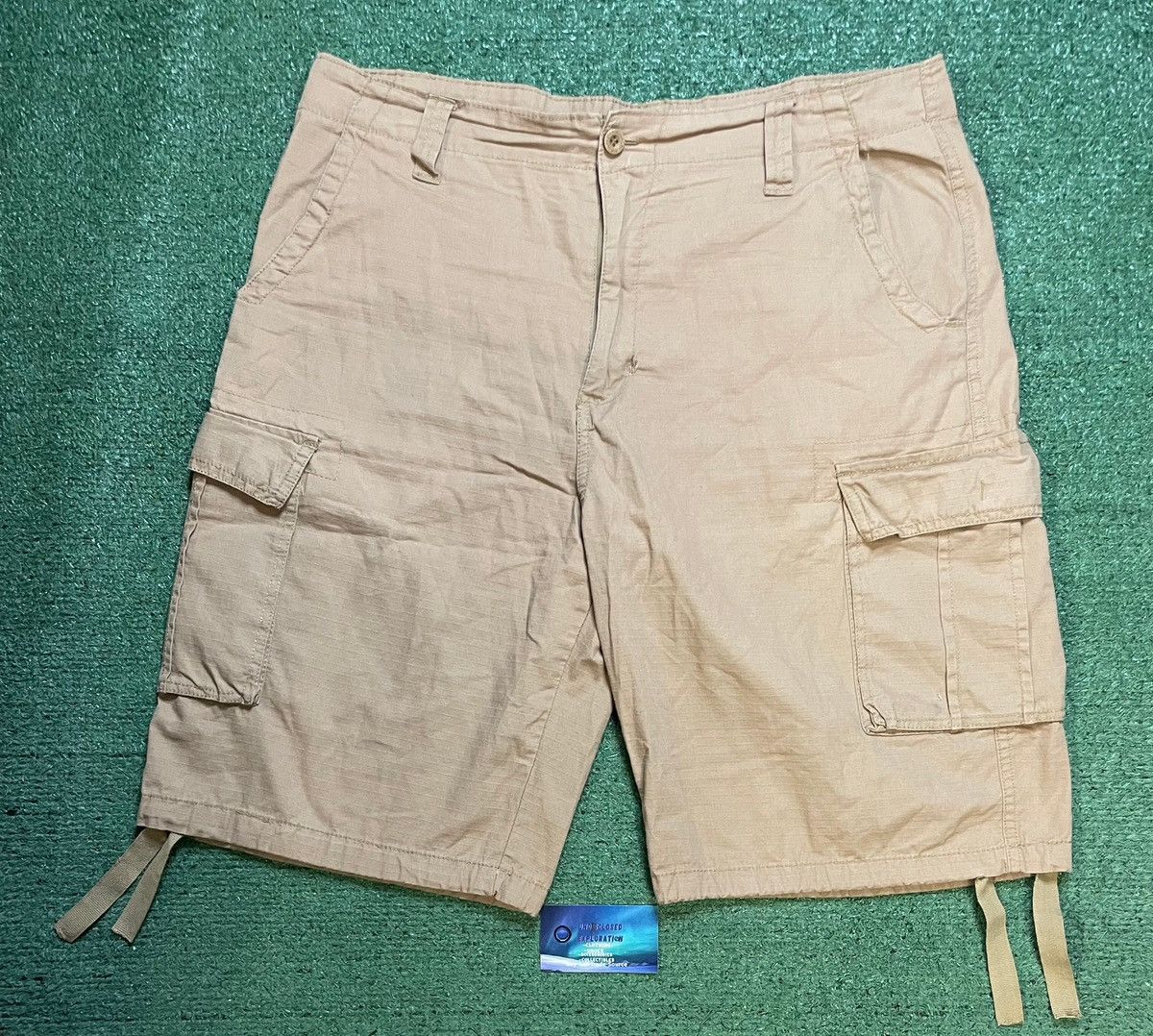 Other Airwalk cargo beige shorts Size US 36 / EU 52 - 1 Thumbnail