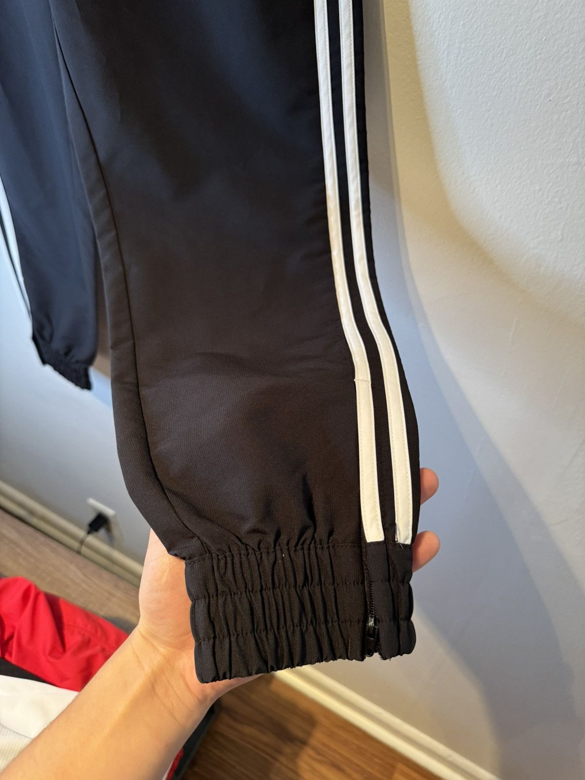 Adidas Adidas Track Pants Men's Size Medium 3 Stripe Logo Size US 40 / EU 56 - 3 Thumbnail