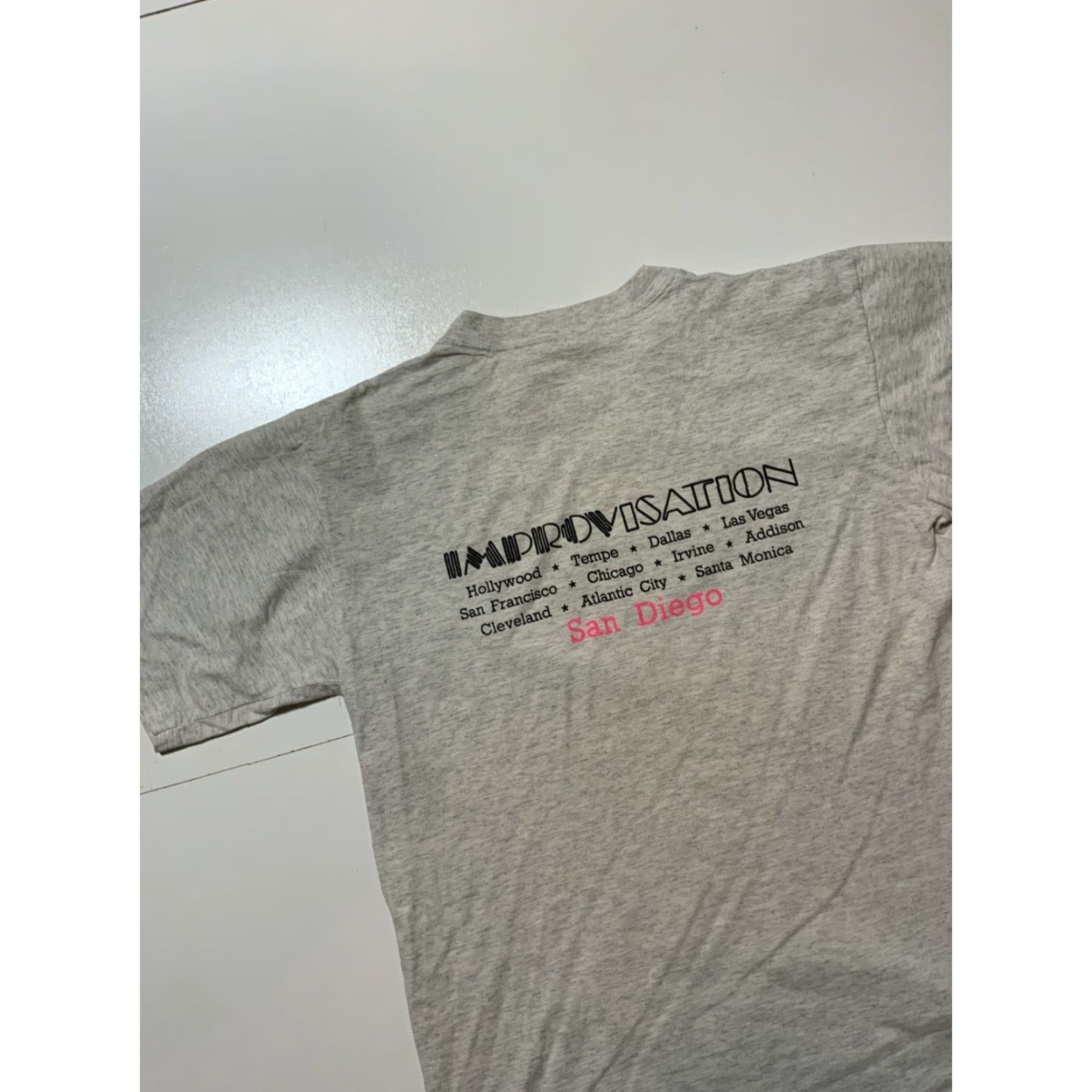Vintage VINTAGE San Diego Improv Comedy Club Showcase Tour Single Stitch T-Shirt Sz. L Mens Size US L / EU 52-54 / 3 - 4 Thumbnail