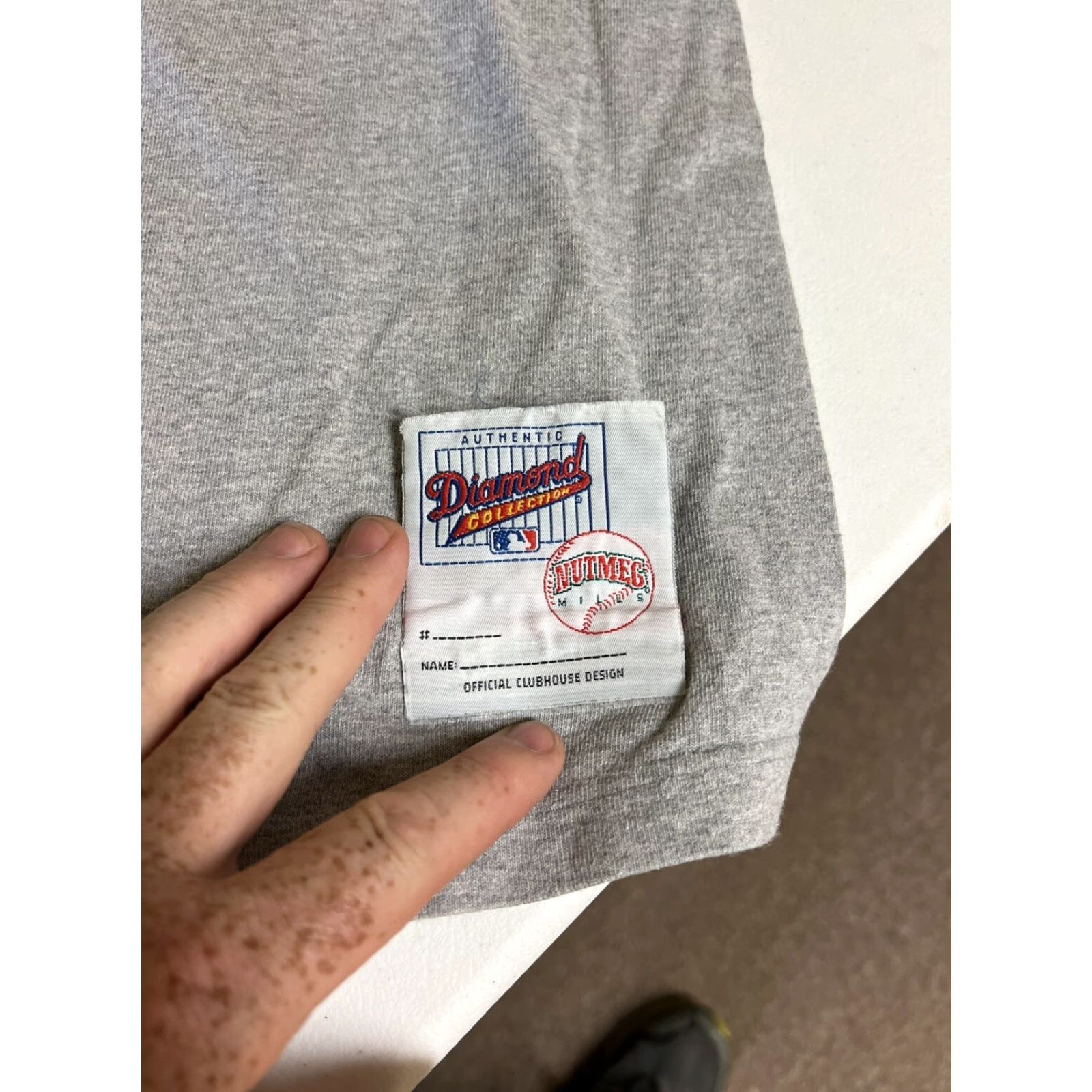 Nutmeg VINTAGE Nutmeg New York Yankees Baseball T Shirt MLB NY Gray M Men's Short Sleeve Crew Neck Logo Patch 90s Sports MLB Size US M / EU 48-50 / 2 - 4 Thumbnail