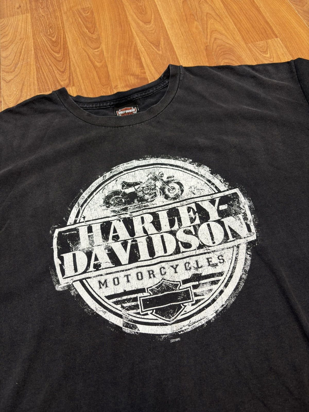 Harley Davidson × Vintage Vintage Harley Davidson Big Logo faded washed t shirt Size US XXL / EU 58 / 5 - 4 Thumbnail