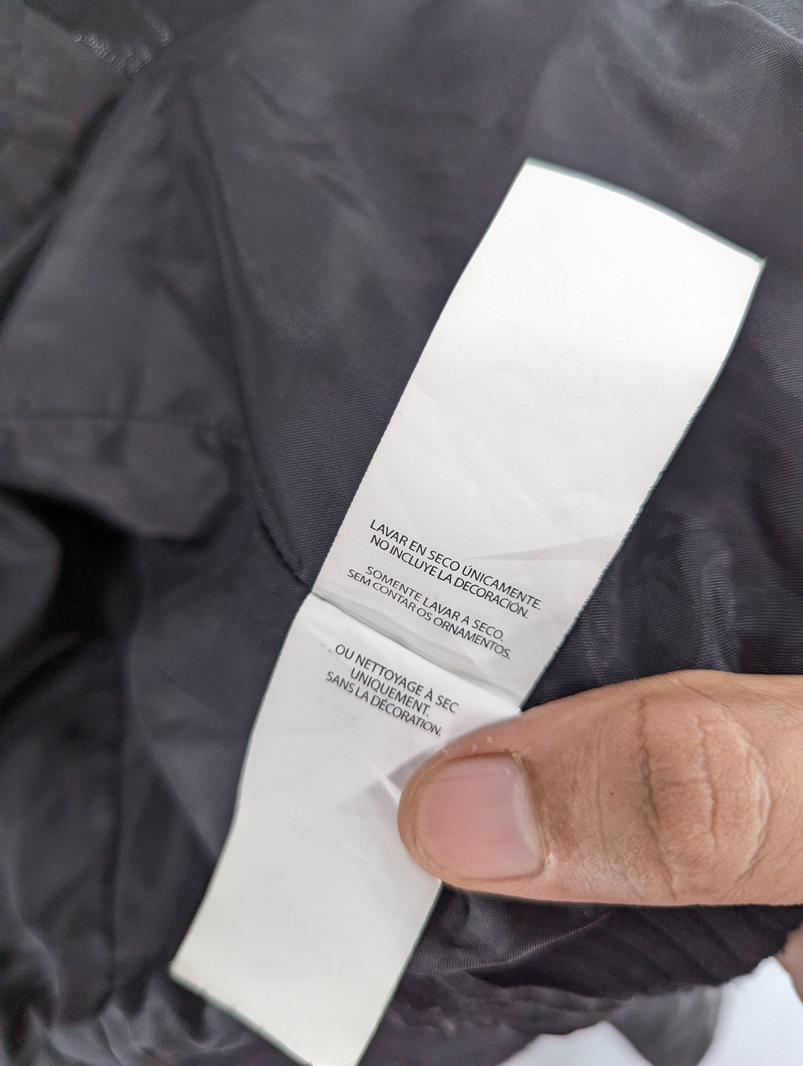 Armani Exchange Armani Exchange Standing Neck Shiny Textured Down Jacket Size L / US 10 / IT 46 - 14 Thumbnail