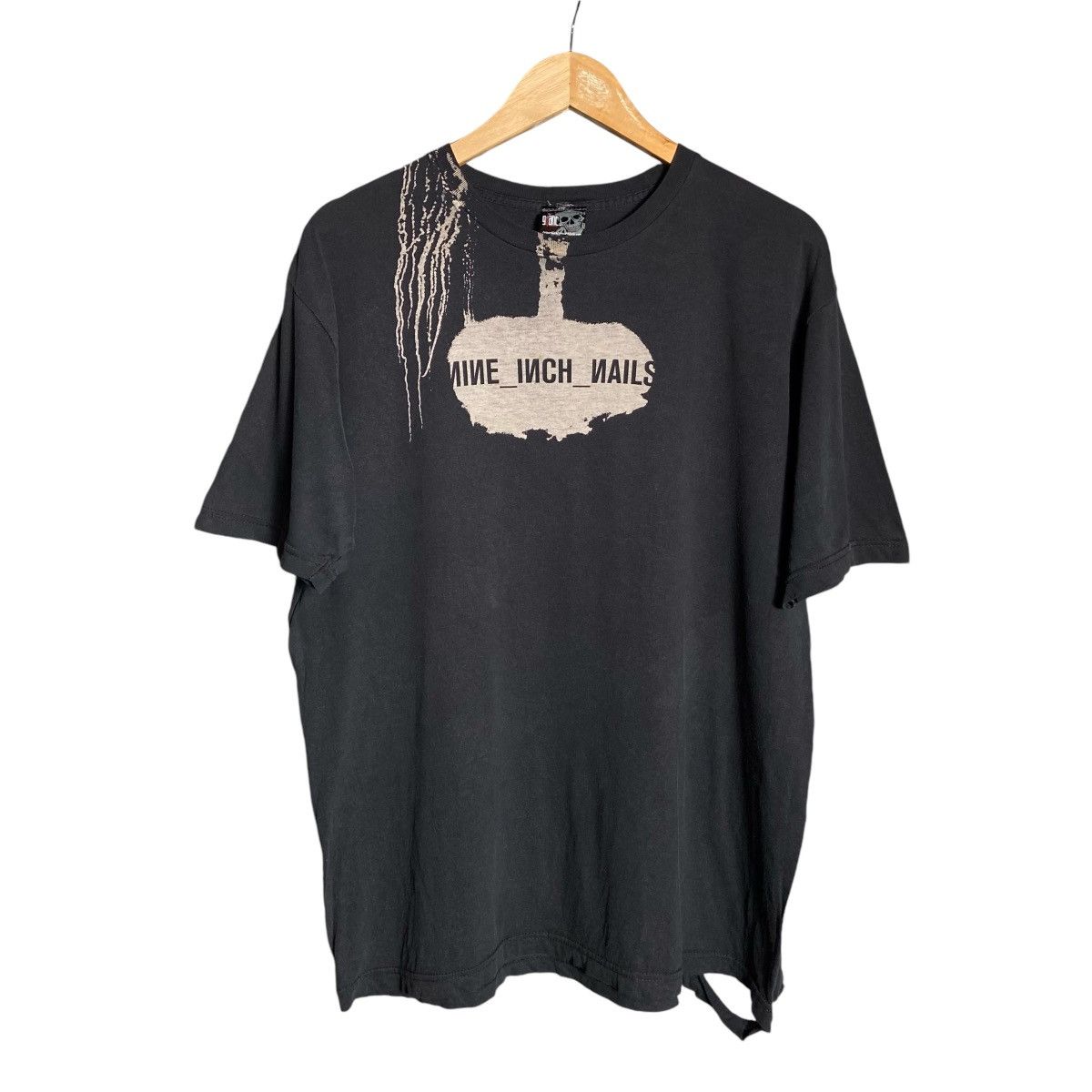 Band Tees Vintage 00s Nine Inch Nails Band Tee / Distressed Size US XL / EU 56 / 4 - 1 Thumbnail