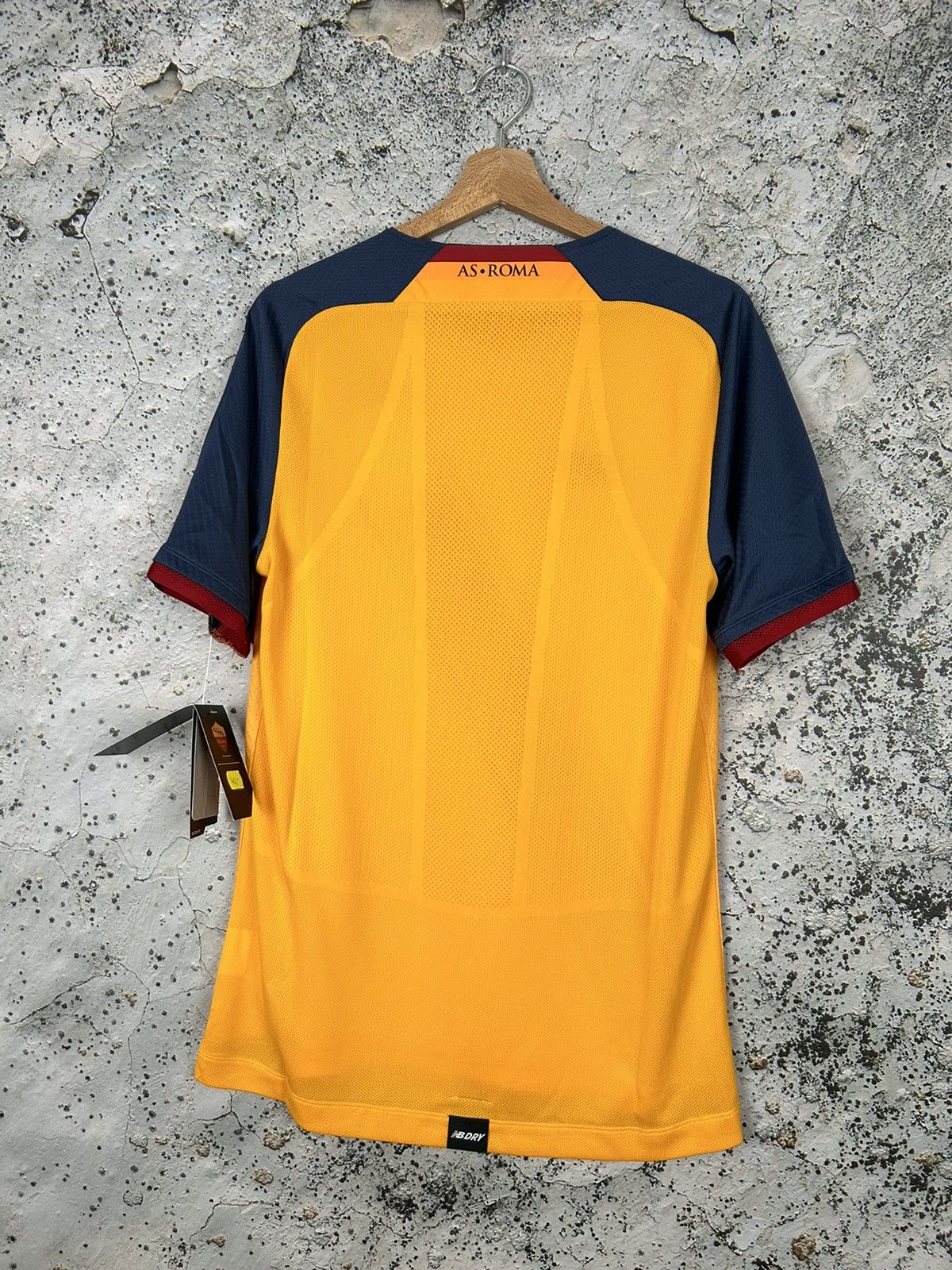 New Balance AS Roma New Balance Soccer Jersey New Football Rare Size US L / EU 52-54 / 3 - 4 Thumbnail