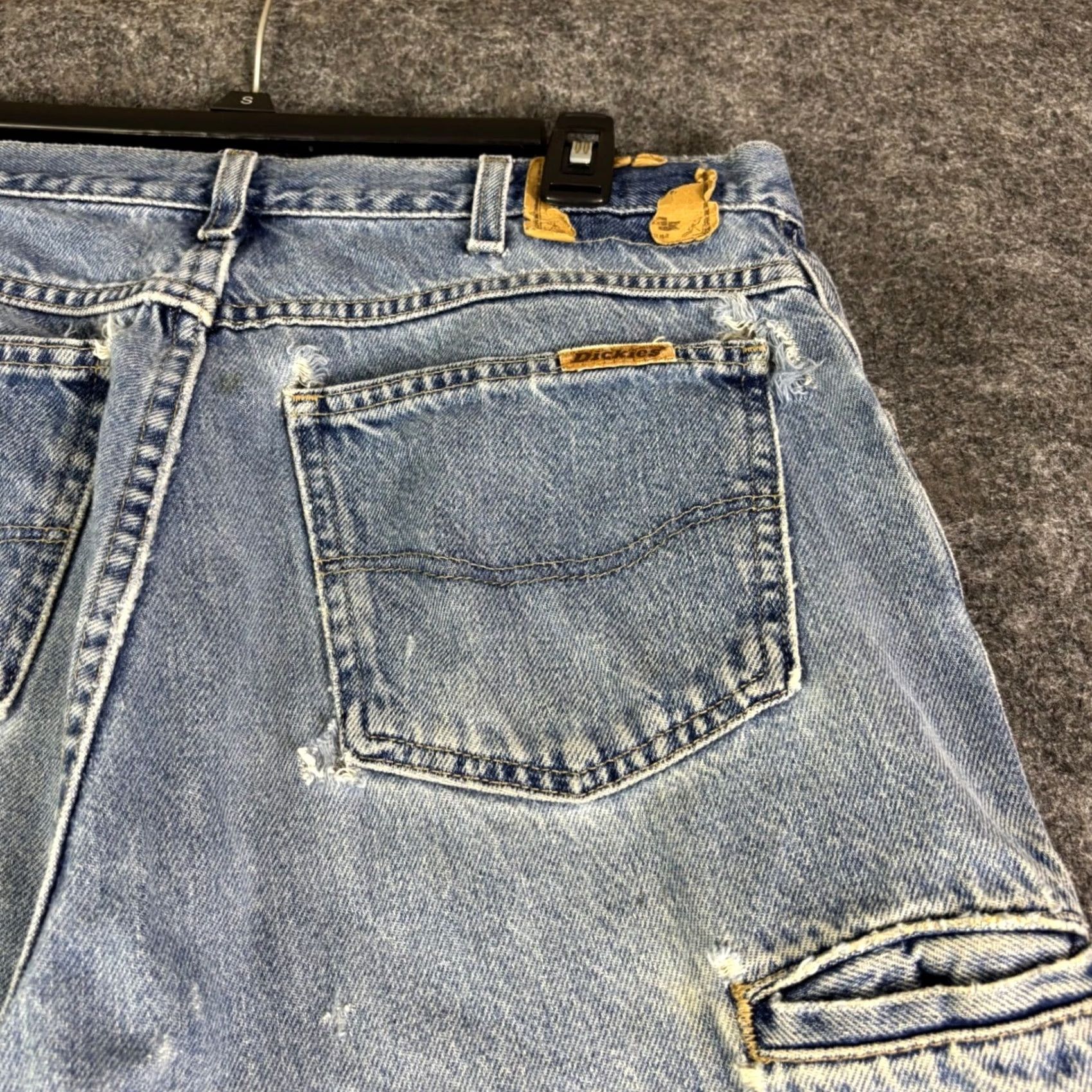 Dickies VINTAGE Dickies Jeans Mens 34x31 Light Wash Distressed Workwear Relaxed Straight Denim Blue 90s Mens Size US 34 / EU 50 - 7 Thumbnail