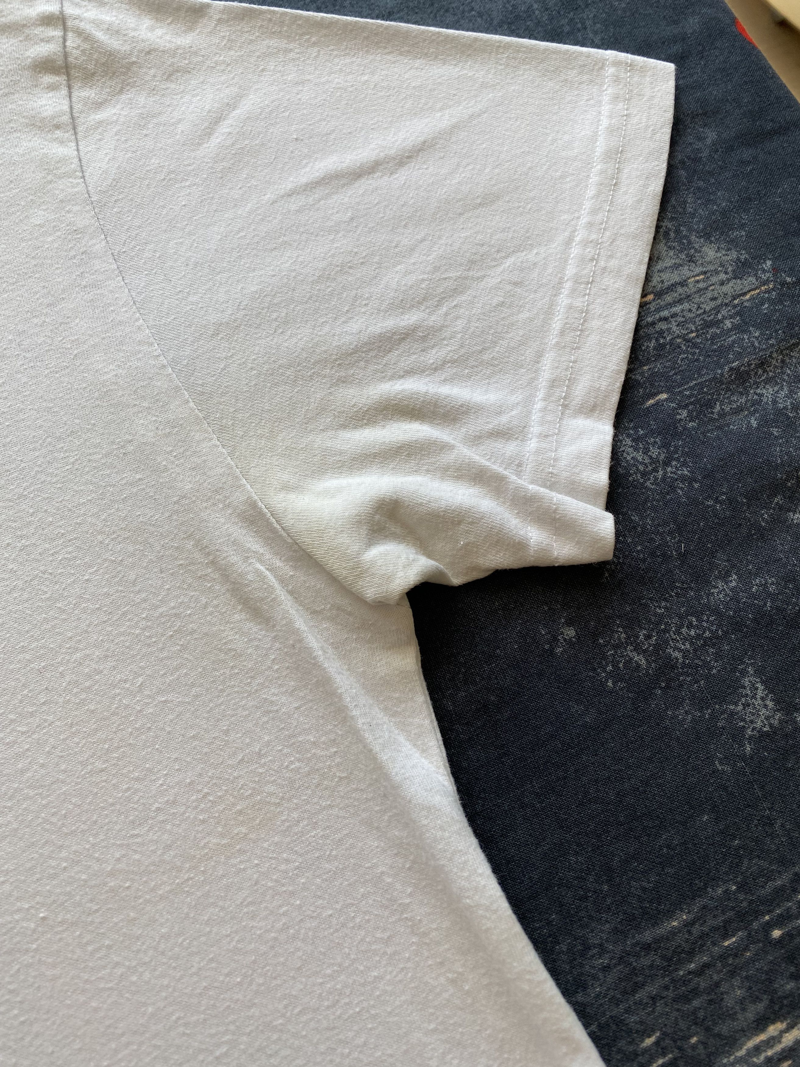 Hard Rock Cafe Hard Rock Cafe Vintage 2000s Las Vegas White Tee Size US S / EU 44-46 / 1 - 16 Thumbnail