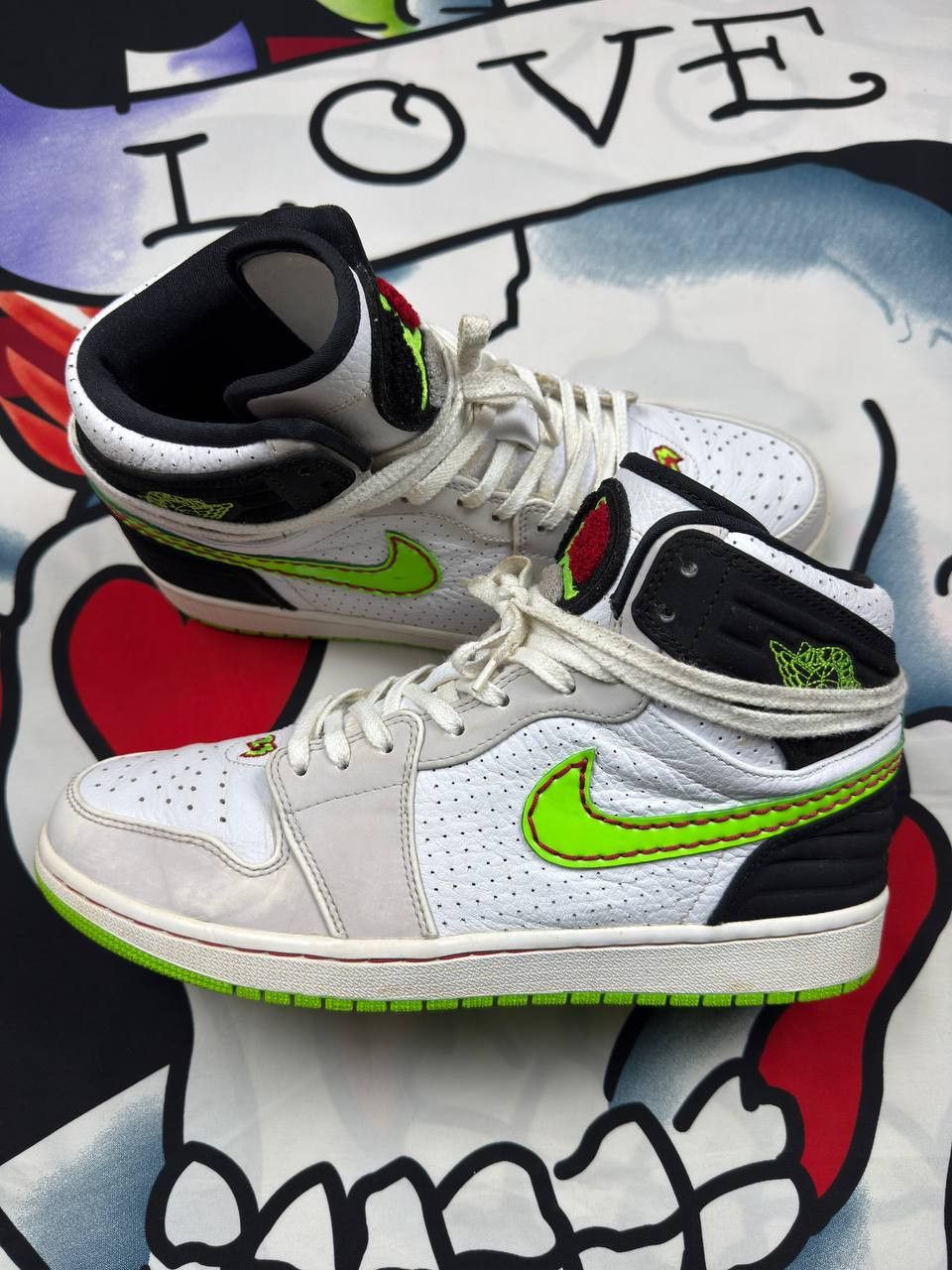 Jordan Brand Rare Nike Air Jordan 1 Retro Electric Green Basketball Size US 9.5 / EU 42-43 - 7 Thumbnail