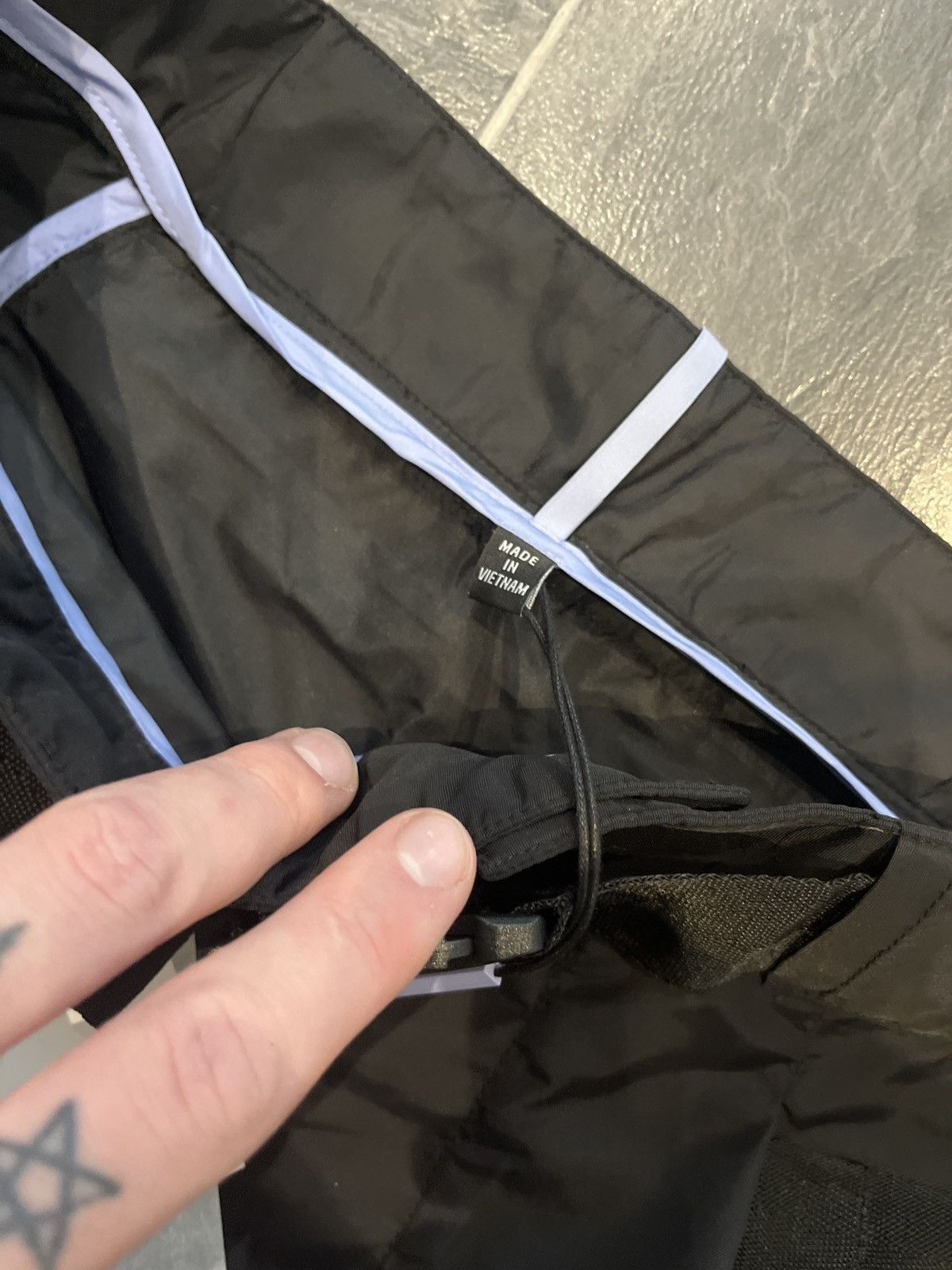 MCQ Mcq blockchain shorts Size US 30 / EU 46 - 3 Thumbnail