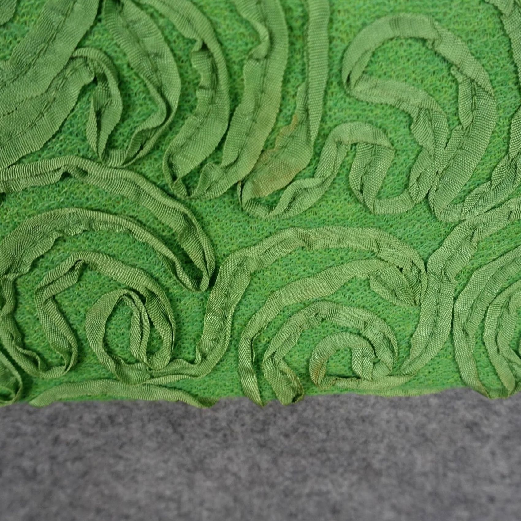 Vintage VINTAGE Sophisticated Miss Skirt Womens 14 Green Floral Applique Ruffle Pencil Mole? Size 36" / US 14 / IT 50 - 6 Thumbnail