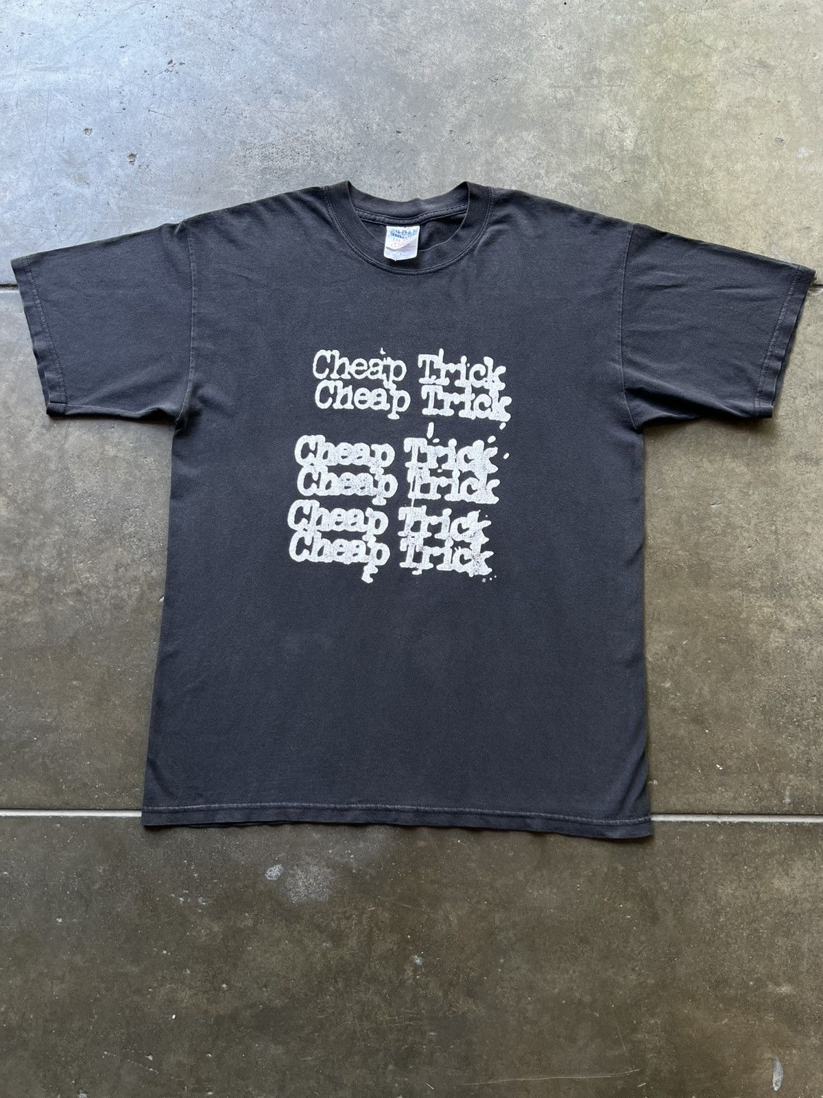 Vintage ‘00s VTG Cheap Trick Band Tee Shirt Tour Nirvana Rock Size US L / EU 52-54 / 3 - 2 Thumbnail