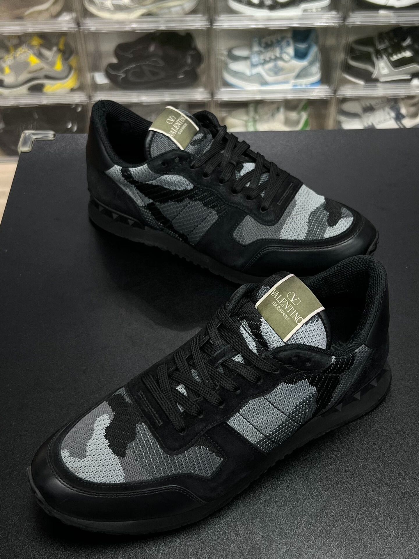 Valentino Valentino Casual Camo Lowtop Sneakers 10 Men Size US 10 / EU 43 - 1 Thumbnail