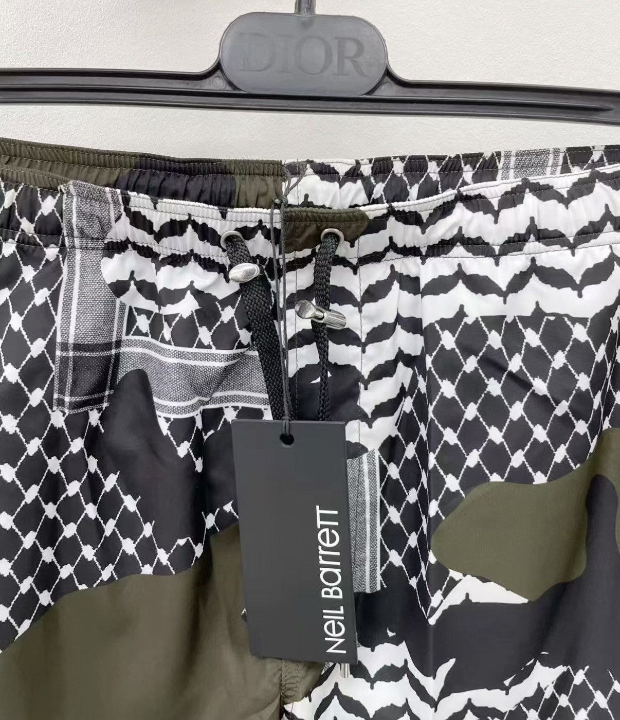 Neil Barrett Neil Barrett Drawstring Shorts J30 Size US 34 / EU 50 - 3 Thumbnail