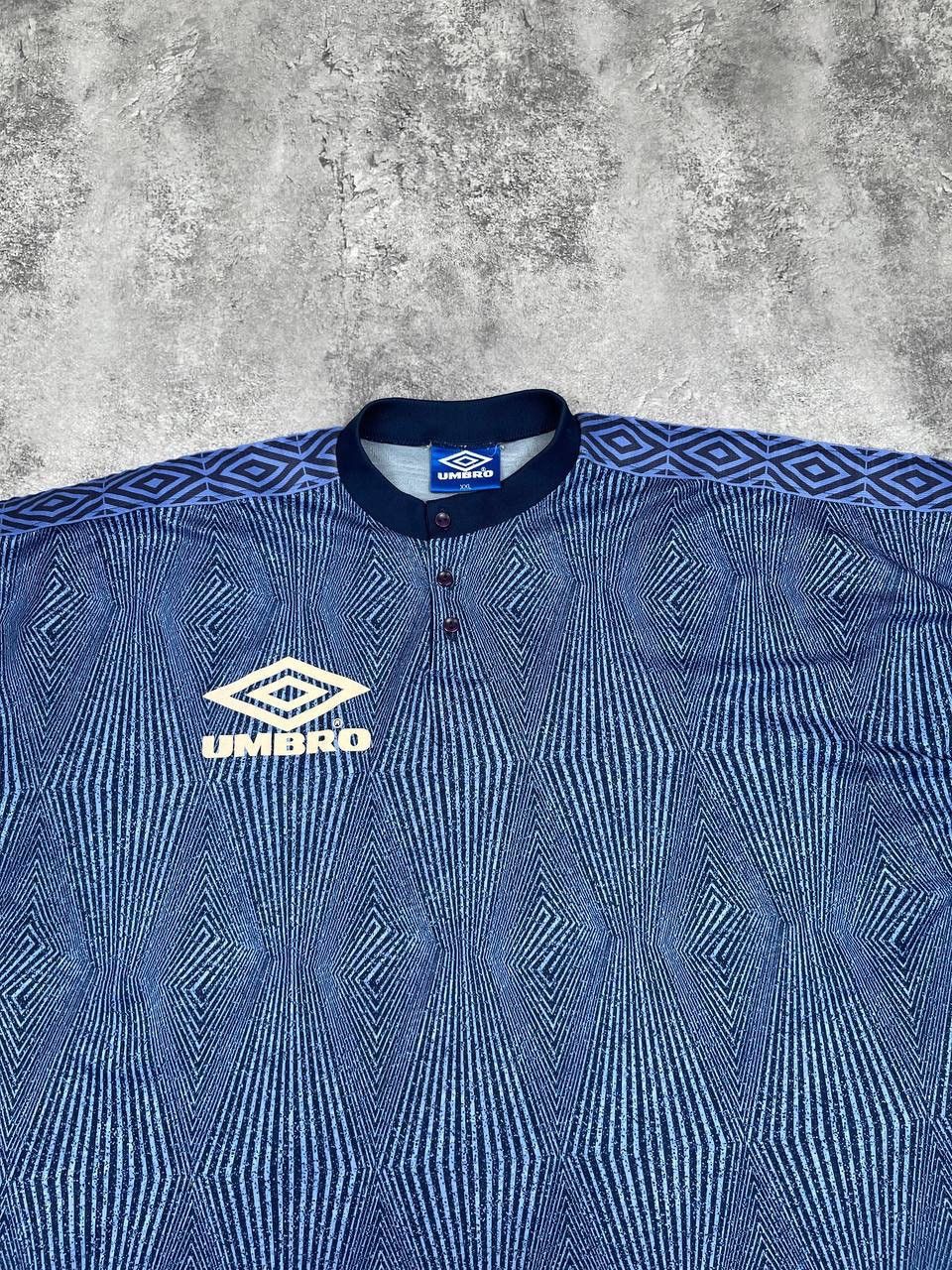 Umbro Umbro Men Football Shirt Blue Pattern Vintage 90s Size XXL Size US XXL / EU 58 / 5 - 2 Thumbnail