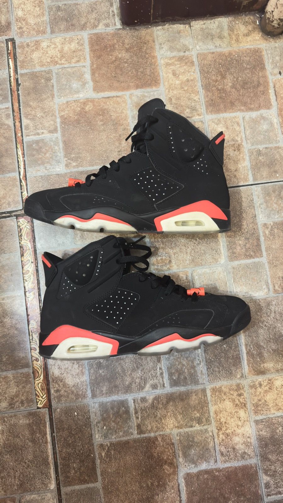 Jordan Brand • Model: Air Jordan 6 Retro “Infrared” Size US 11 / EU 44 - 2 Thumbnail