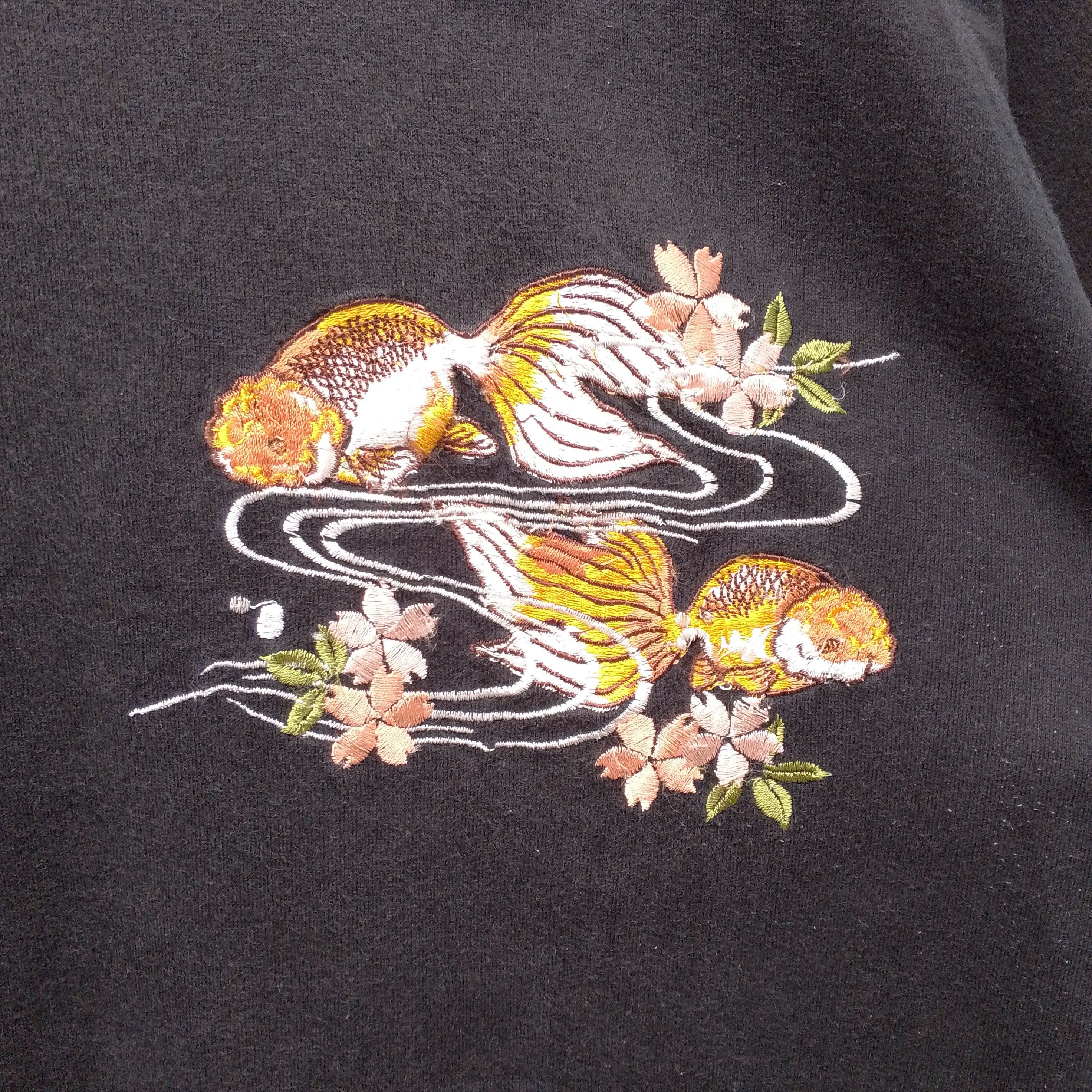 Japanese Brand Vintage Japanese Domestic Sukajan Koi Fish Embroidery Tee Size US L / EU 52-54 / 3 - 7 Thumbnail