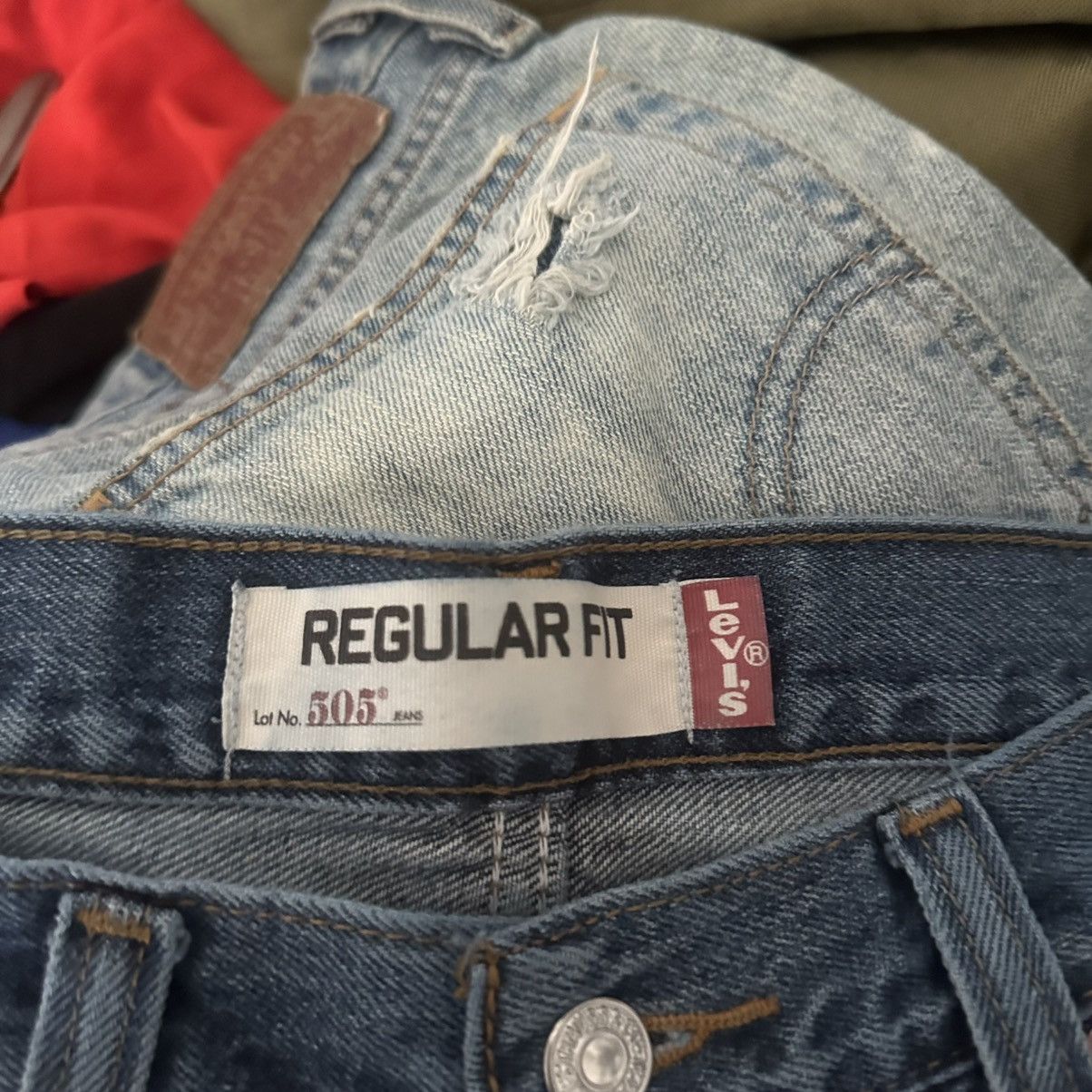 Levi's Vintage Y2K Levi’s 505 Regular Fit Cuttoff Jeans Medium Wash Size US 30 / EU 46 - 4 Thumbnail