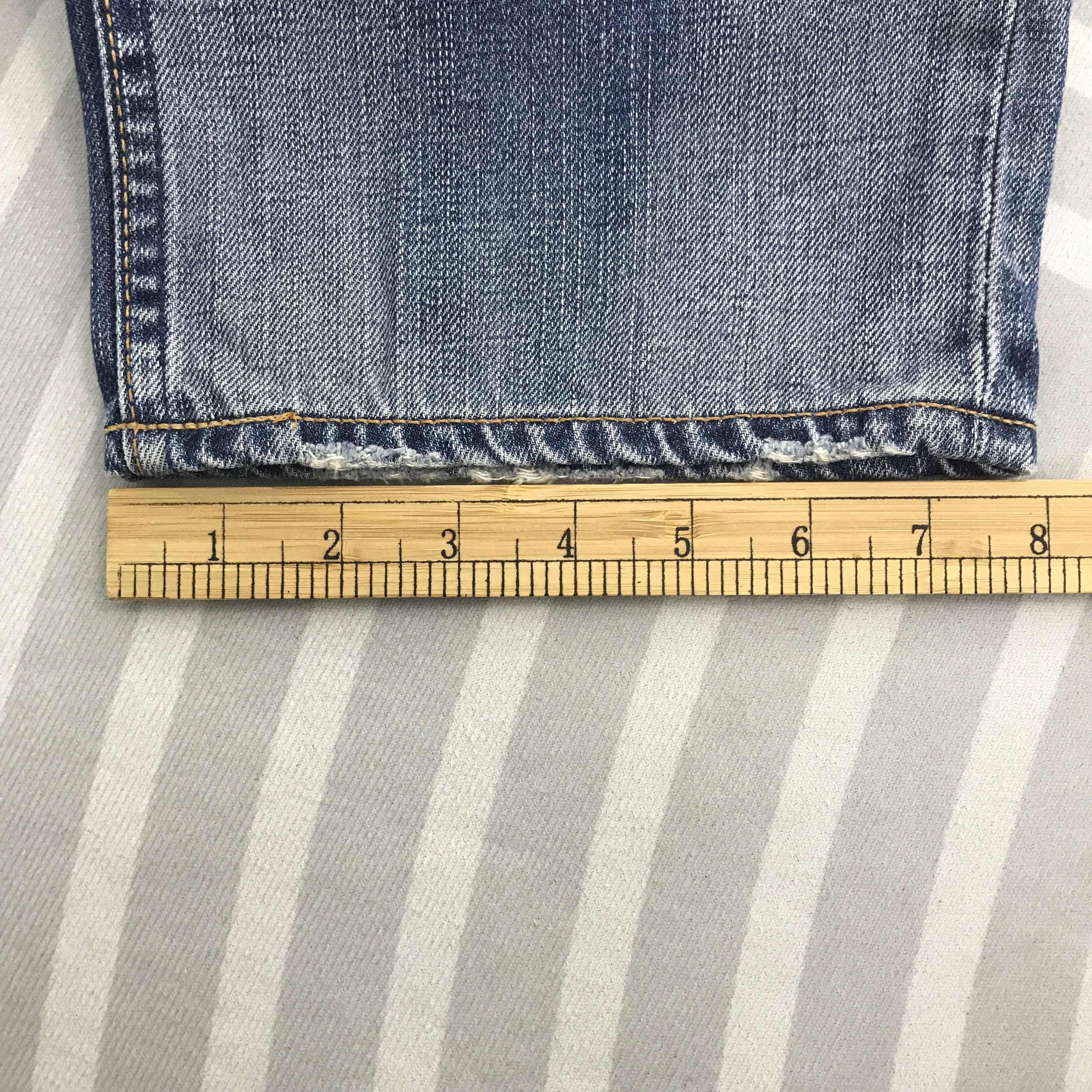 Levi's × Vintage Vintage Levi's 702 Faded denim Distressed jeans pants Size US 32 / EU 48 - 12 Thumbnail