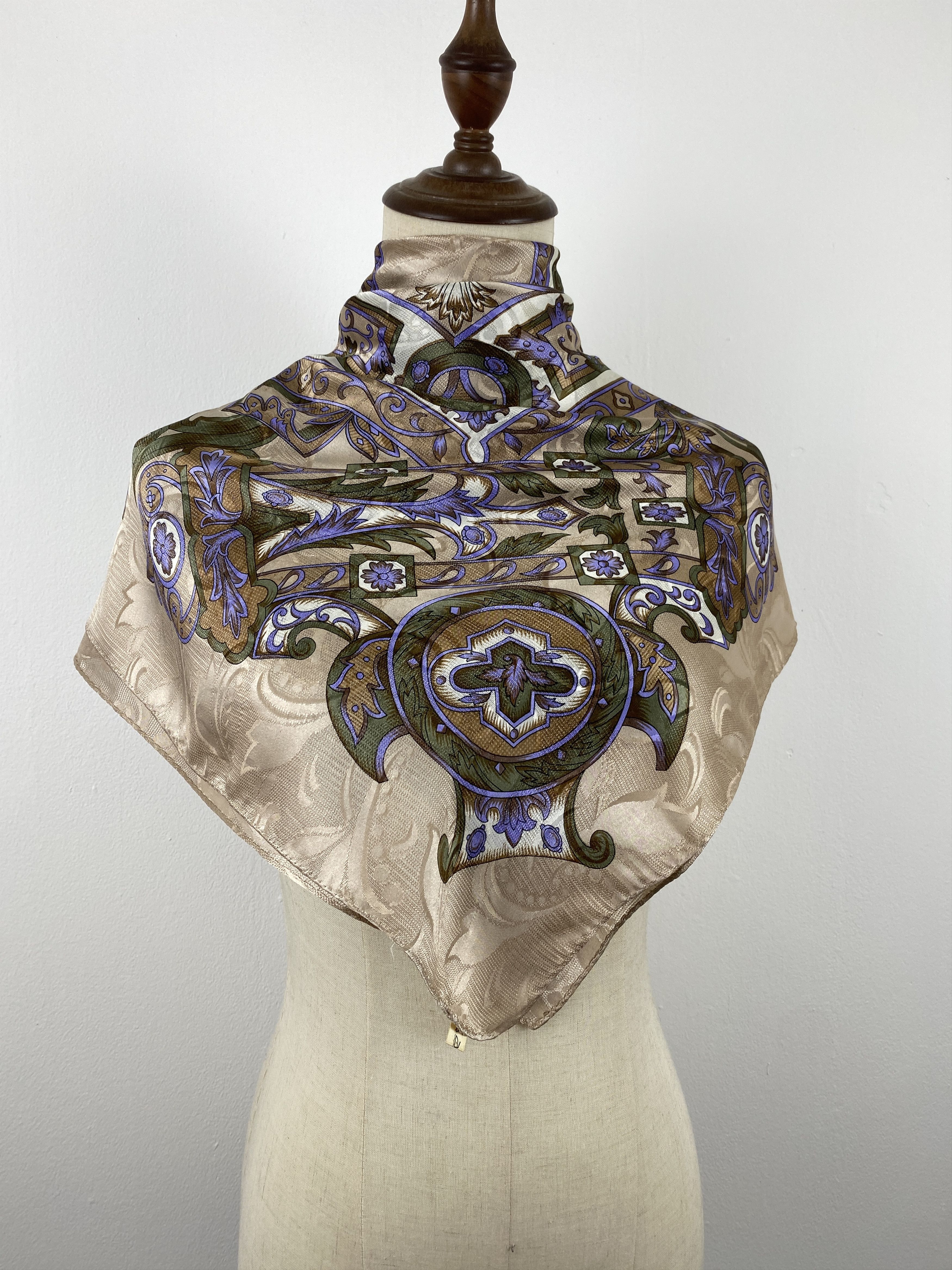 Japanese Brand Vintage Japanese Brand Silk Scarf SN0132 Size ONE SIZE - 2 Thumbnail