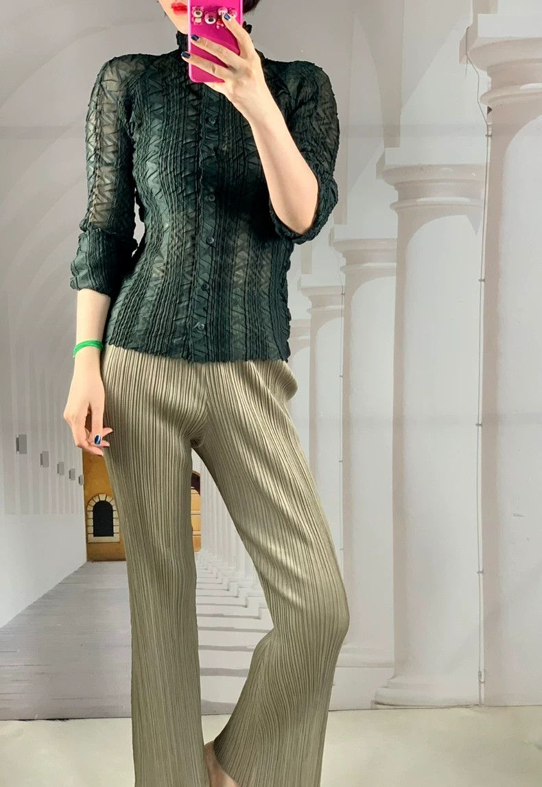 Issey Miyake Issey Miyake Khaki flared pants Size 23" - 2 Thumbnail