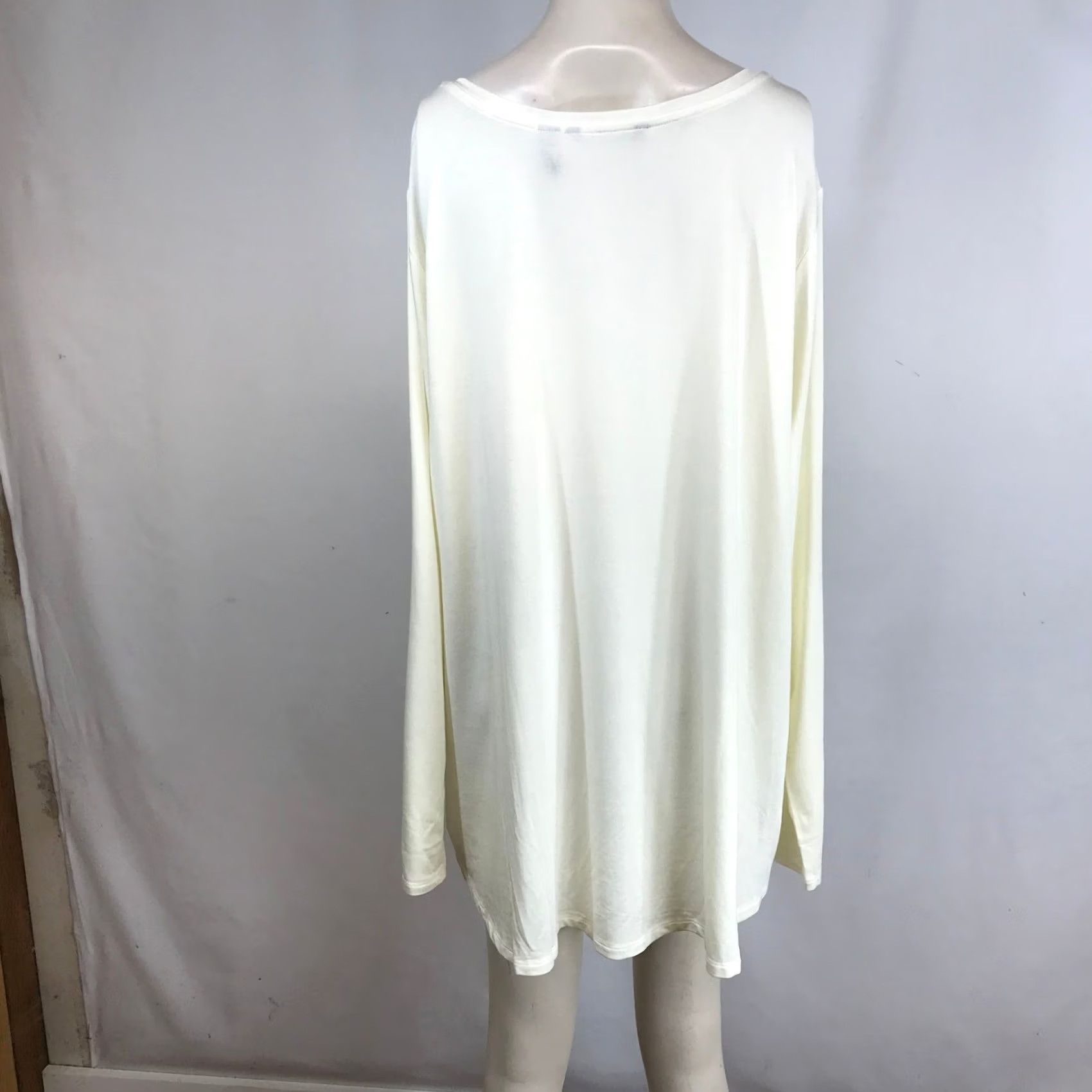 Vintage H by Halston Essentials Tunic Top Plus Size 2X Cream V Neck Long Sleeve Women Size XXL / US 16-18 / IT 52-54 - 5 Thumbnail