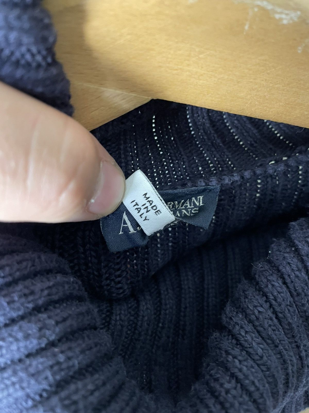Armani Vintage Armani Jeans Knit Sweater Sleeve Patch Logo Size M Size US M / EU 48-50 / 2 - 7 Thumbnail