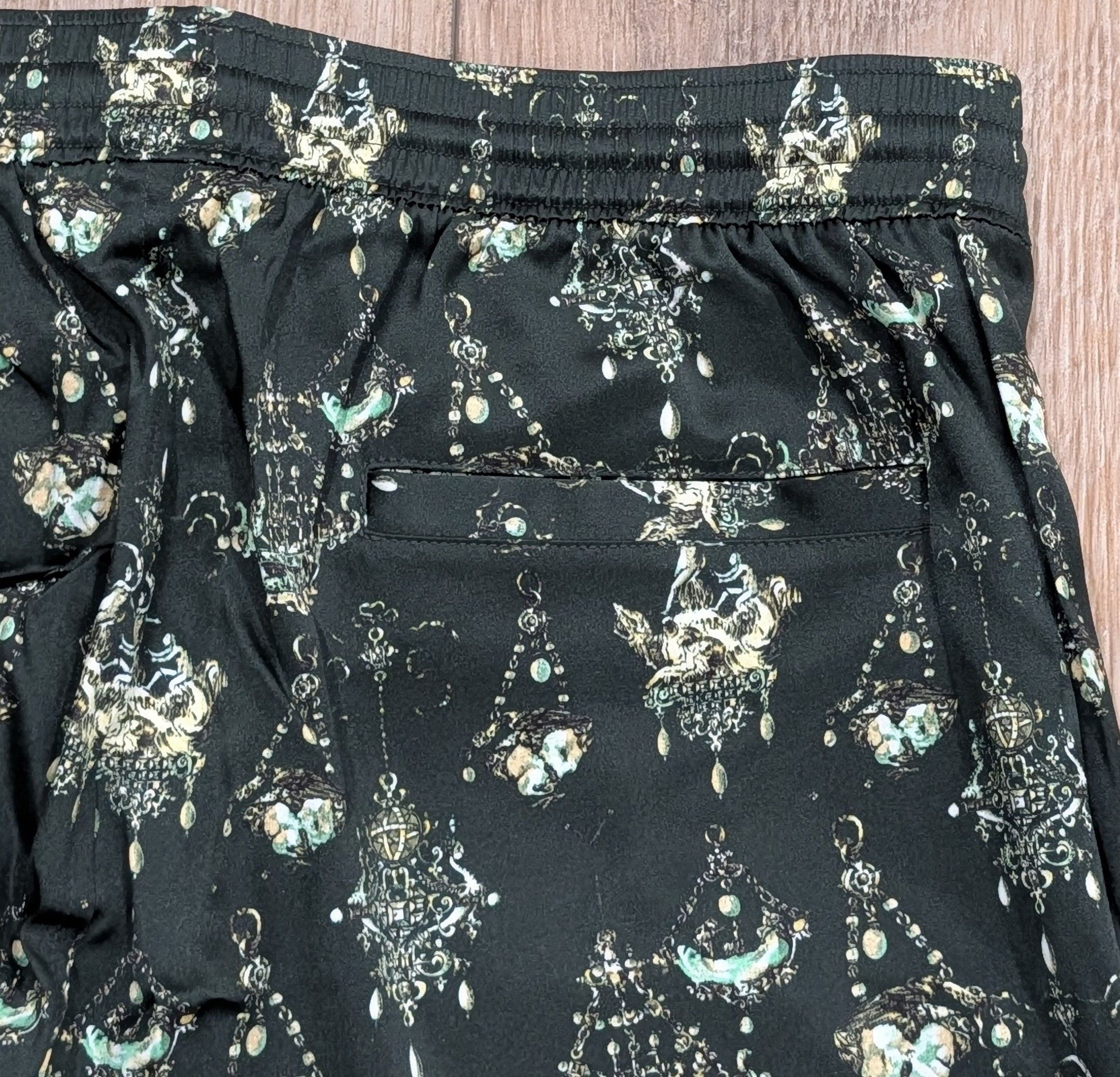 Givenchy GIVENCHY "Hubert Objects" Silk Shorts Green 50 US 34 Size US 34 / EU 50 - 4 Thumbnail