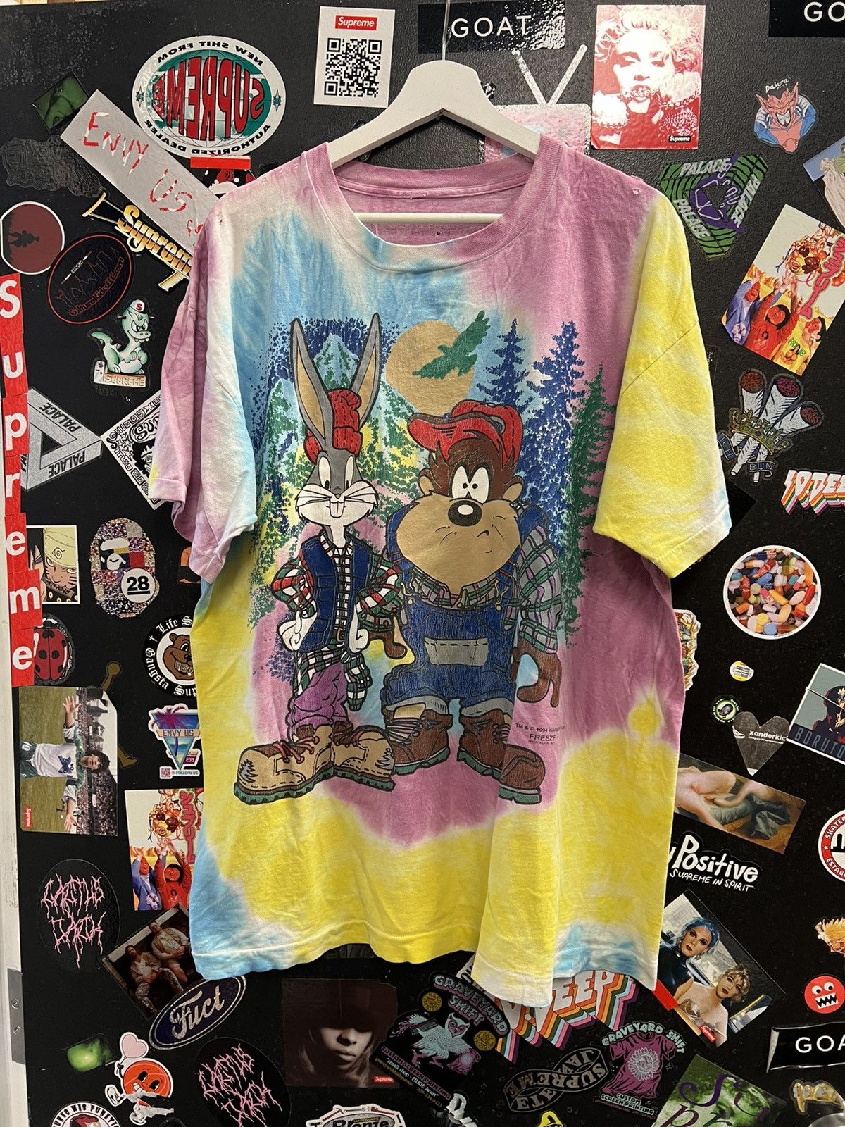 Vintage Vintage 1994 Looney Toons Freeze Shirt Size US XL / EU 56 / 4 - 1 Preview