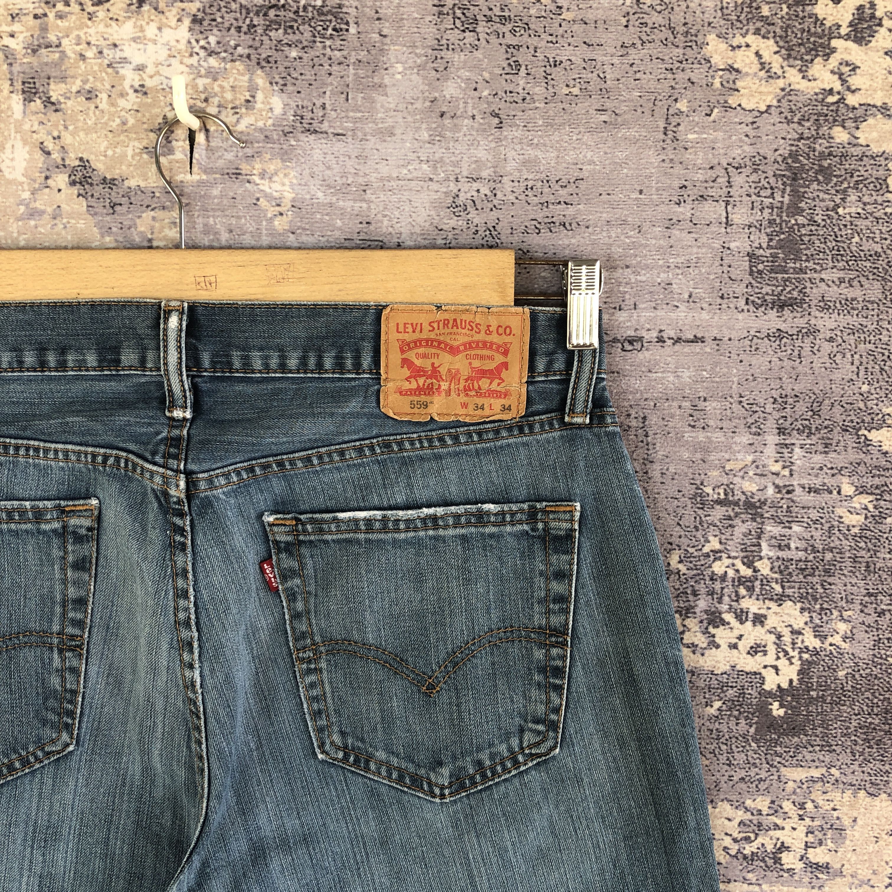 Levi's Vintage Levis 559 Distressed Jeans Levi's Faded Wash Denim Size US 34 / EU 50 - 5 Thumbnail