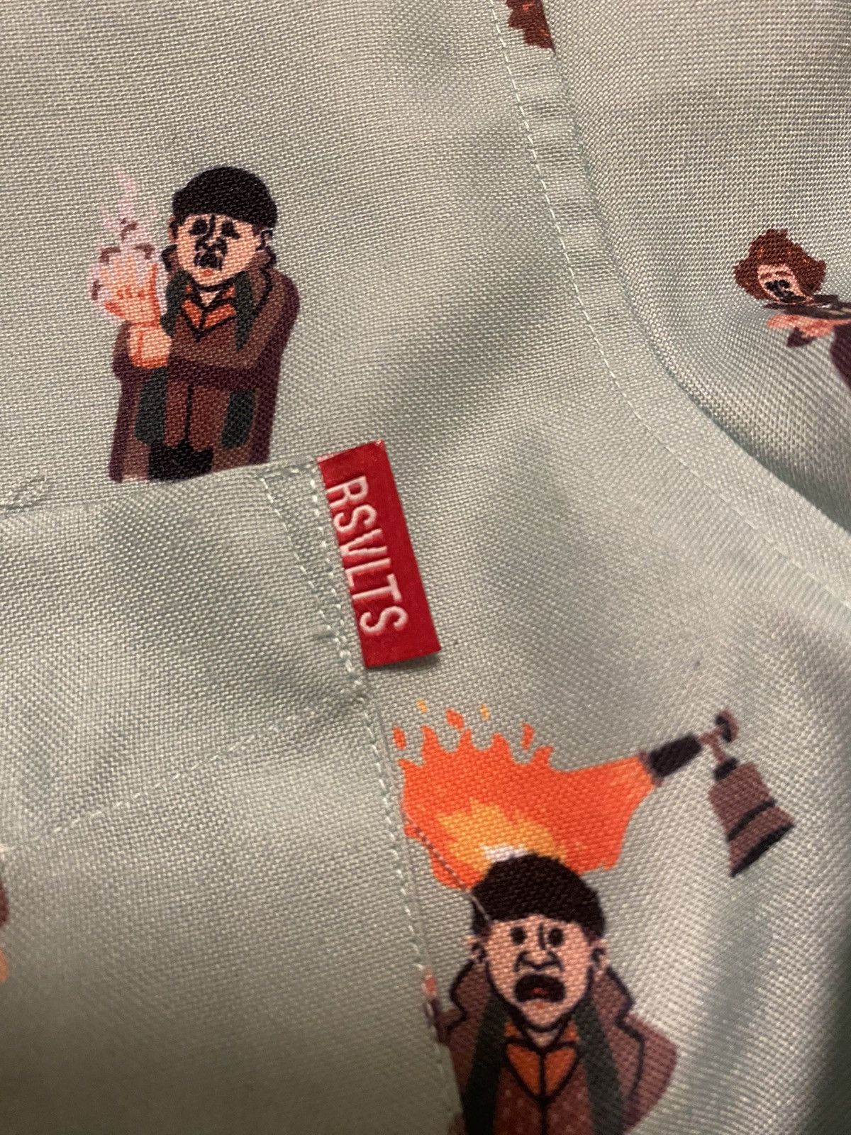 Designer NWOT Roosevelts Home Alone Shirt Size US S / EU 44-46 / 1 - 3 Thumbnail
