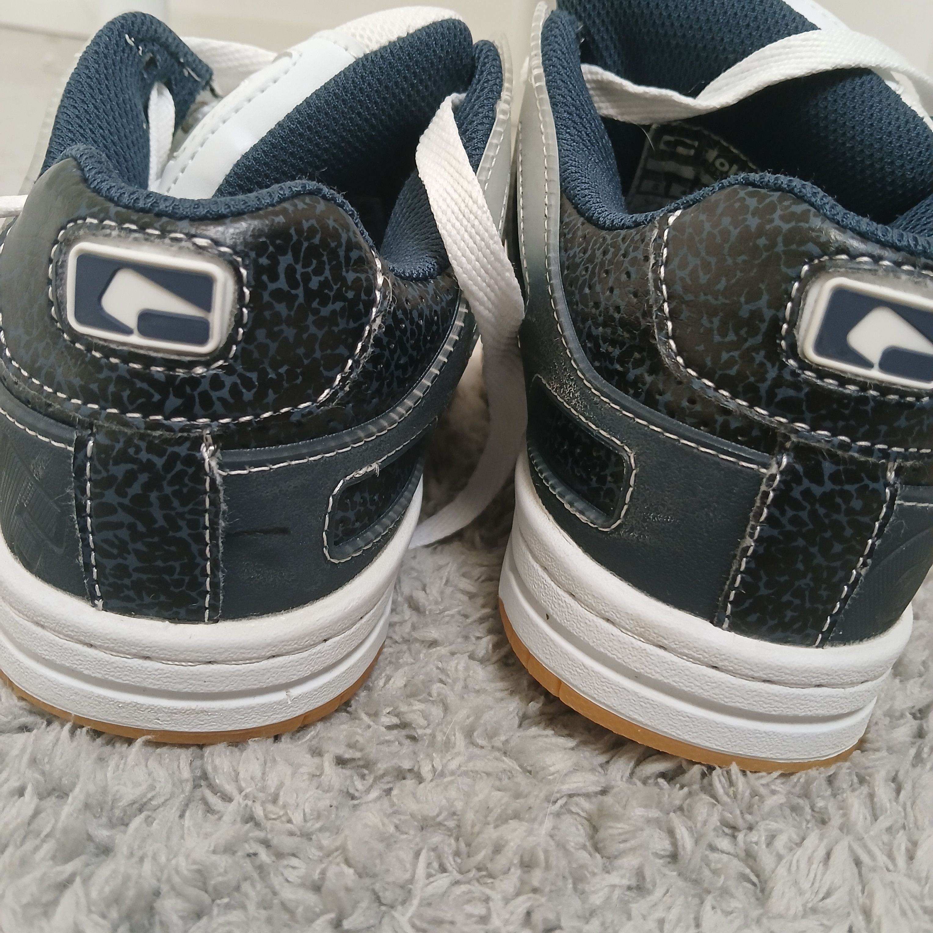 Globe GLOBE TILT SKATER WHITE SHOES US 5 (EU 37) Size US 5 / EU 37 - 3 Thumbnail