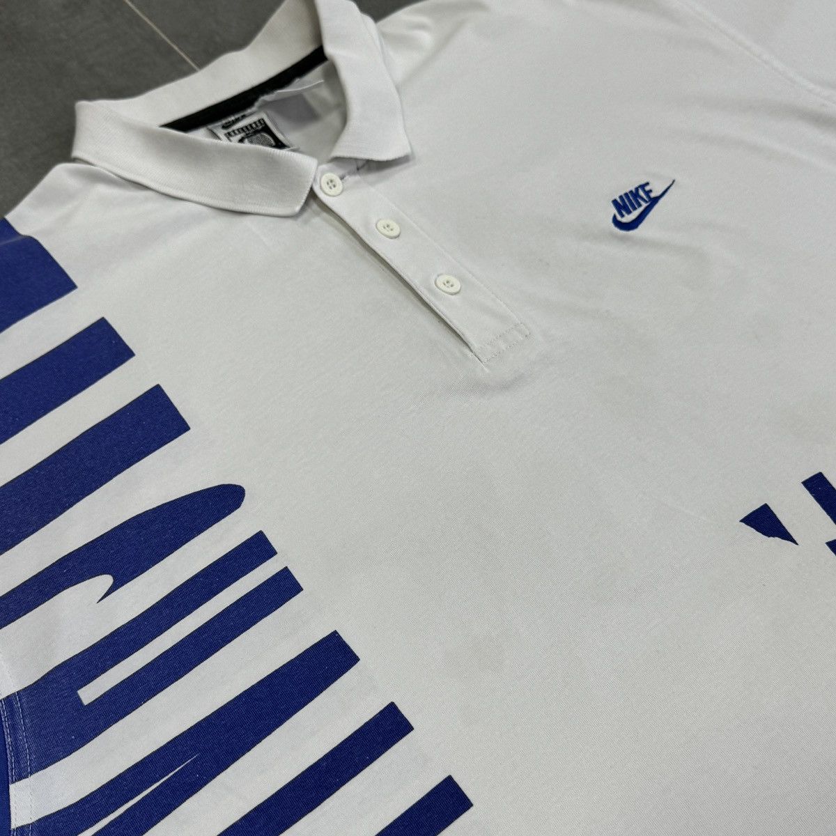 Nike Vintage Nike Challenge Court Agassi Tennis Rare Polo Shirt Size US L / EU 52-54 / 3 - 11 Thumbnail