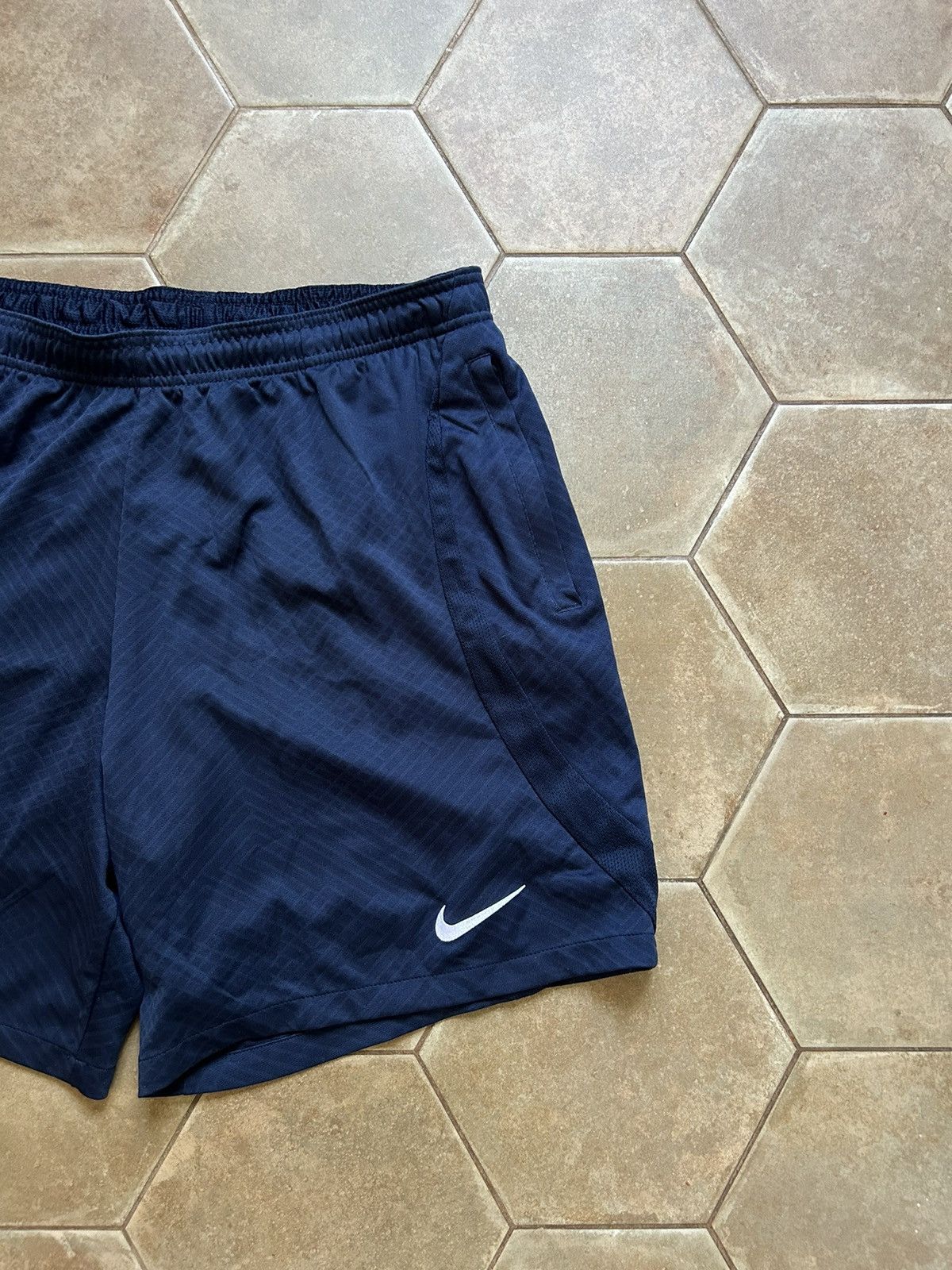 Chelsea Soccer × Nike NIKE FC CHELSEA SHORTS Size US 36 / EU 52 - 3 Thumbnail