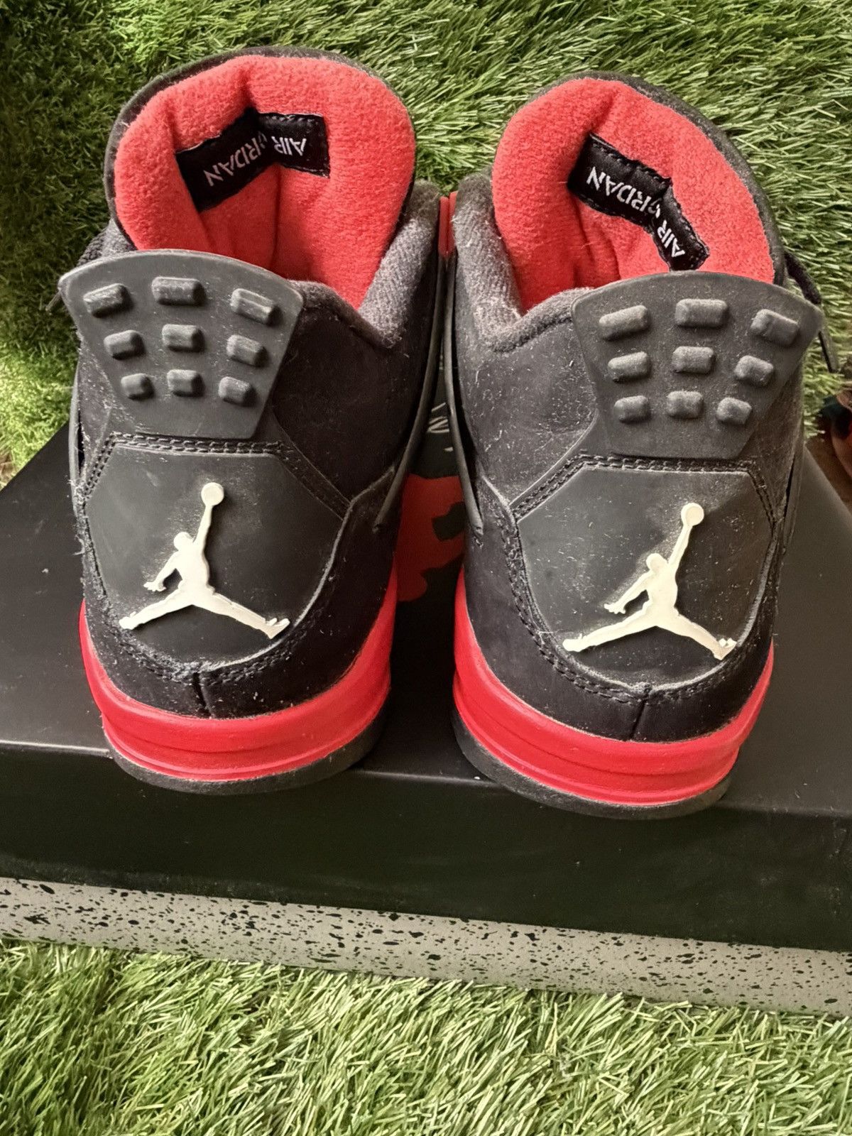 Jordan Brand AIR JORDAN 4 RETRO RED THUNDER SZ 8.5 Size US 8.5 / EU 41-42 - 2 Thumbnail